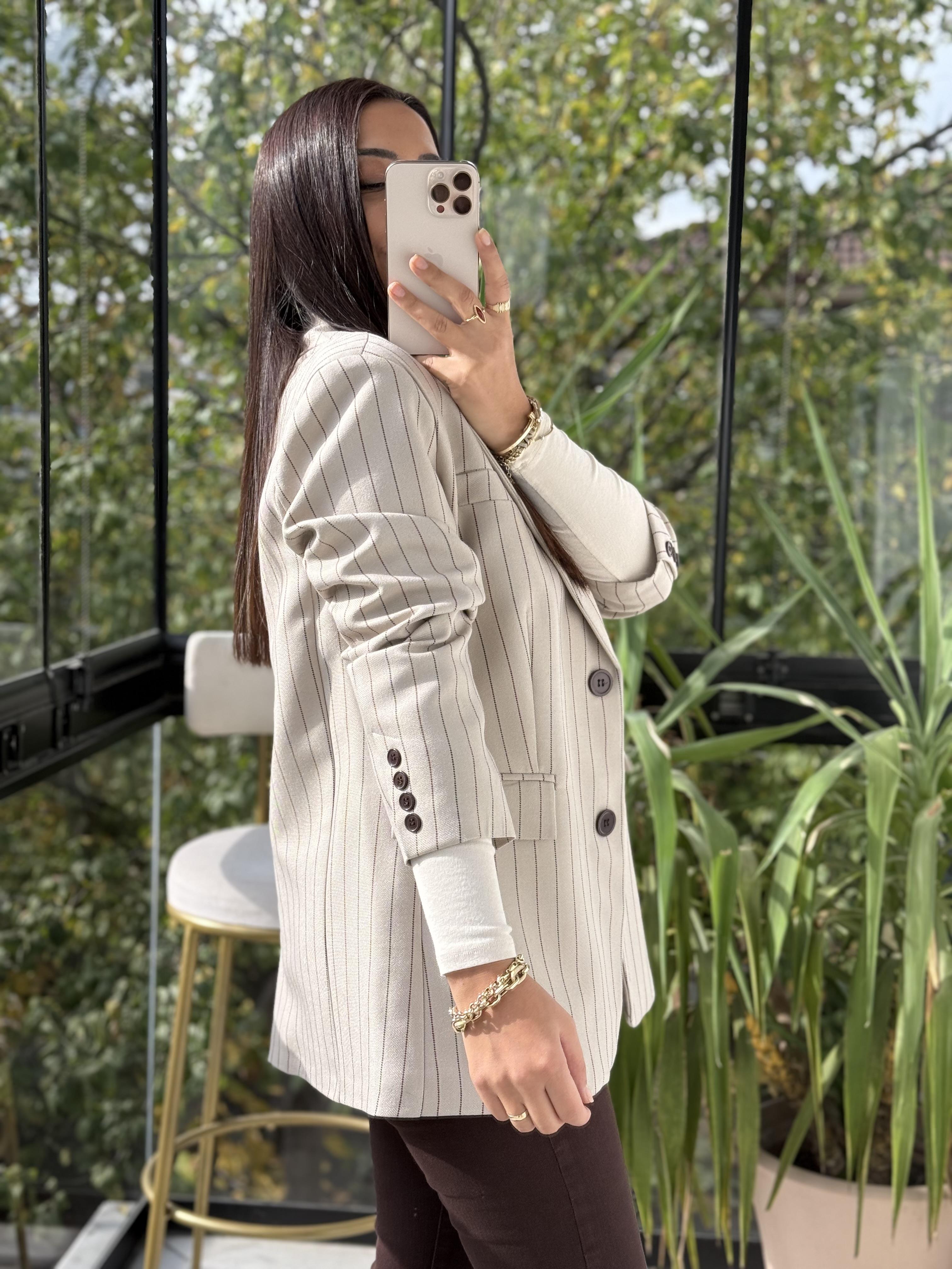 İki Düğmeli Çizgili Yün Blazer Ceket Bej