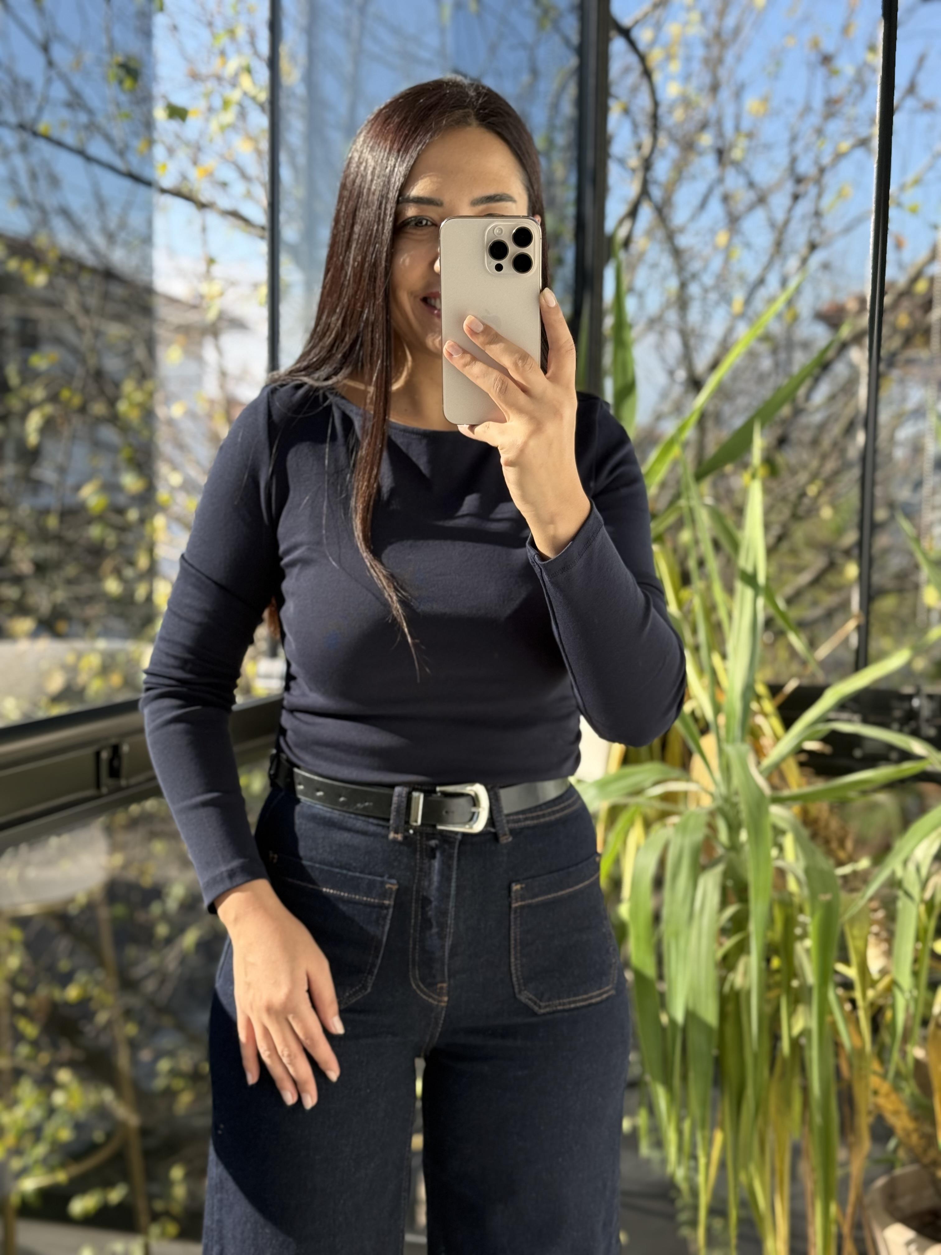 Büzgülü Kayık Yaka Top Bluz Lacivert