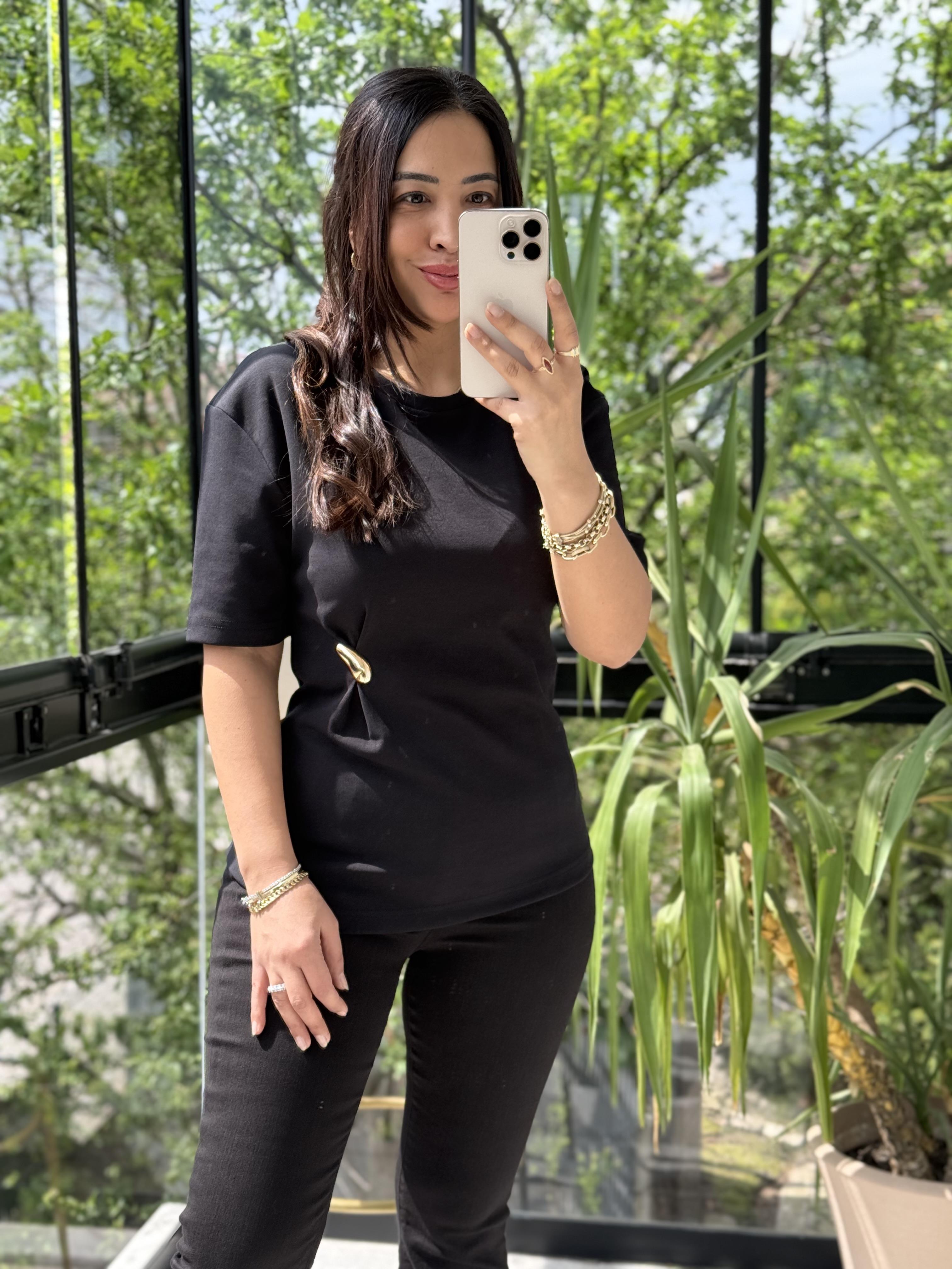 Dilvin Aksesuar Detaylı Kısa Kollu Tişört Siyah