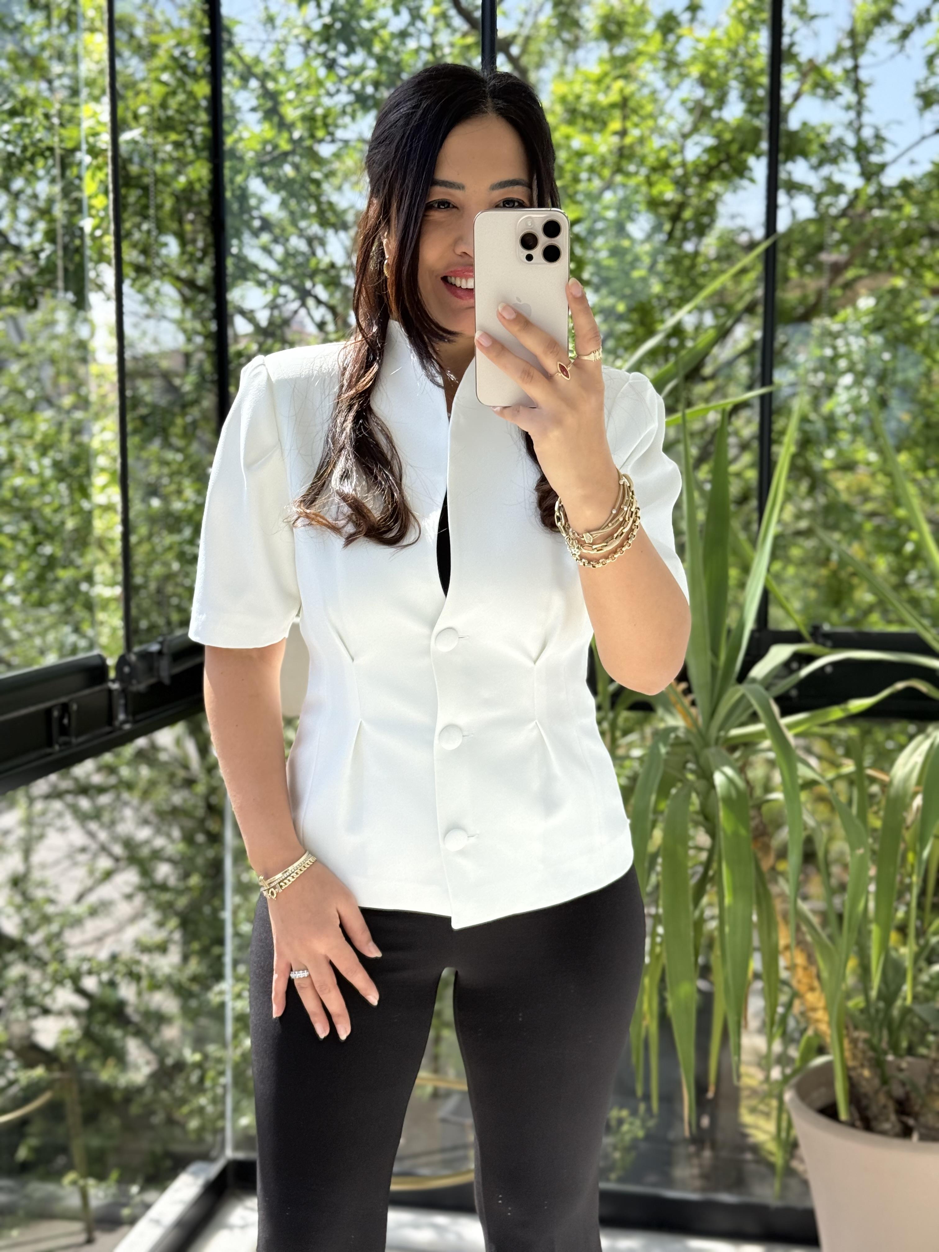 Pileli 3 Düğme Kısa Kol Ceket Beyaz