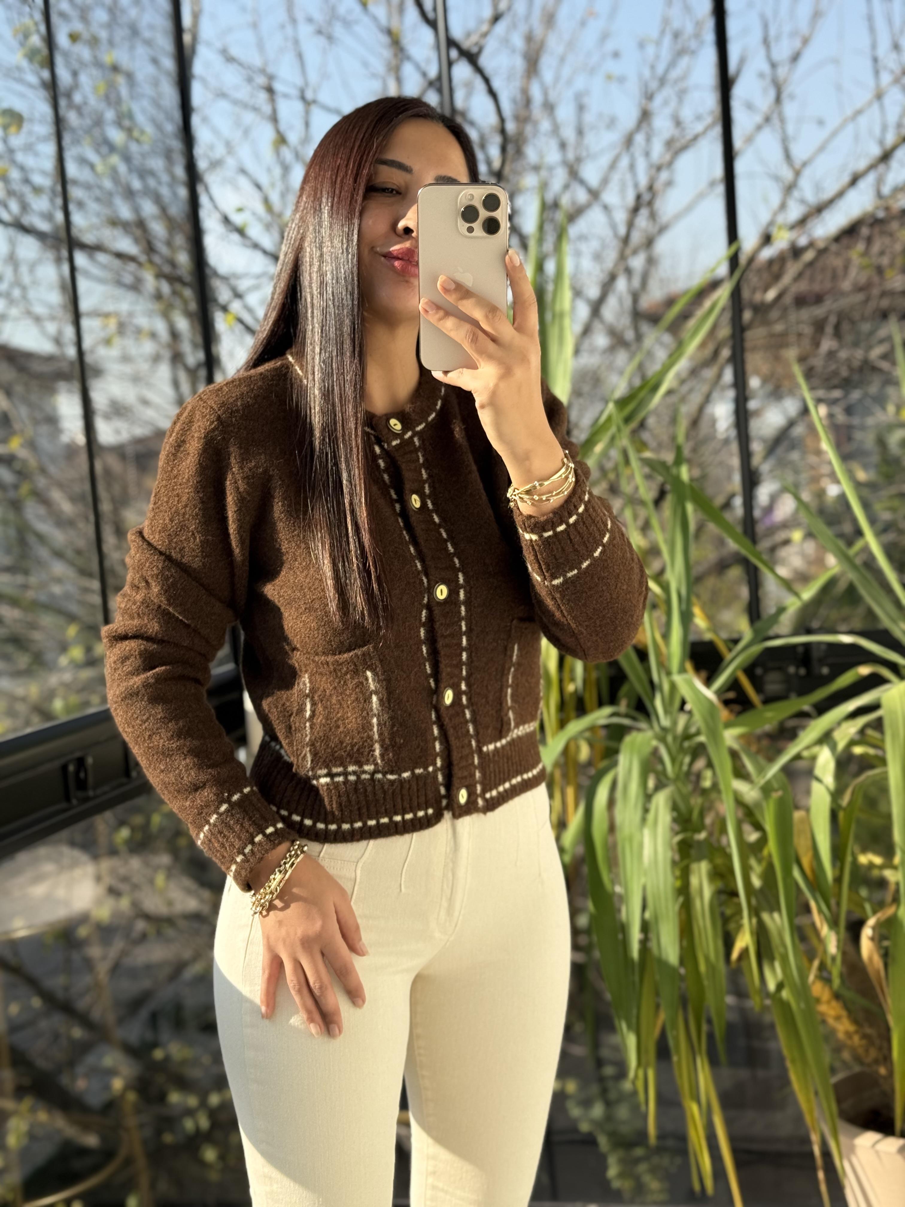 Önü Cep Detaylı Kısa Hırka Kahve