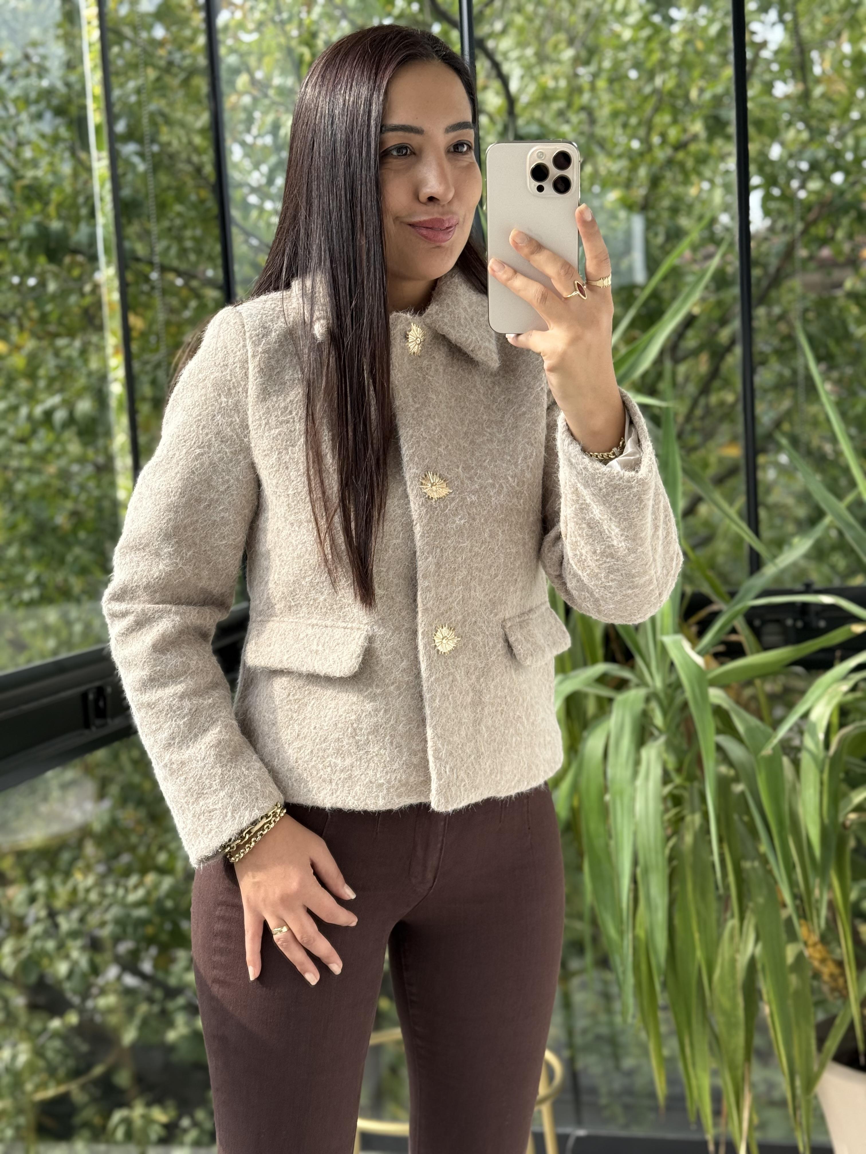 Kısa Gold Düğme Yün Ceket Bej