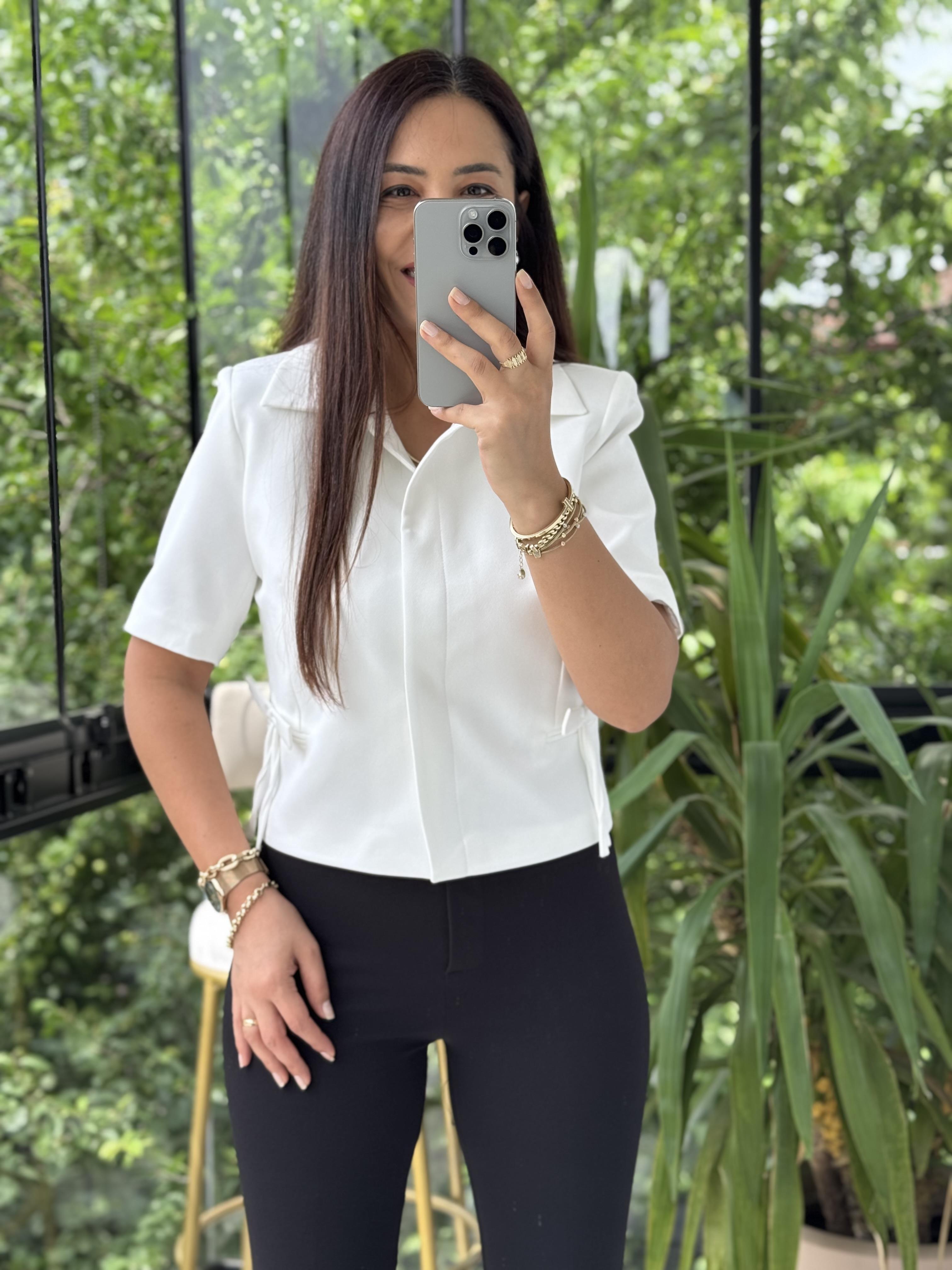 Fiyonk Detaylı Kısa Kol Blazer Beyaz