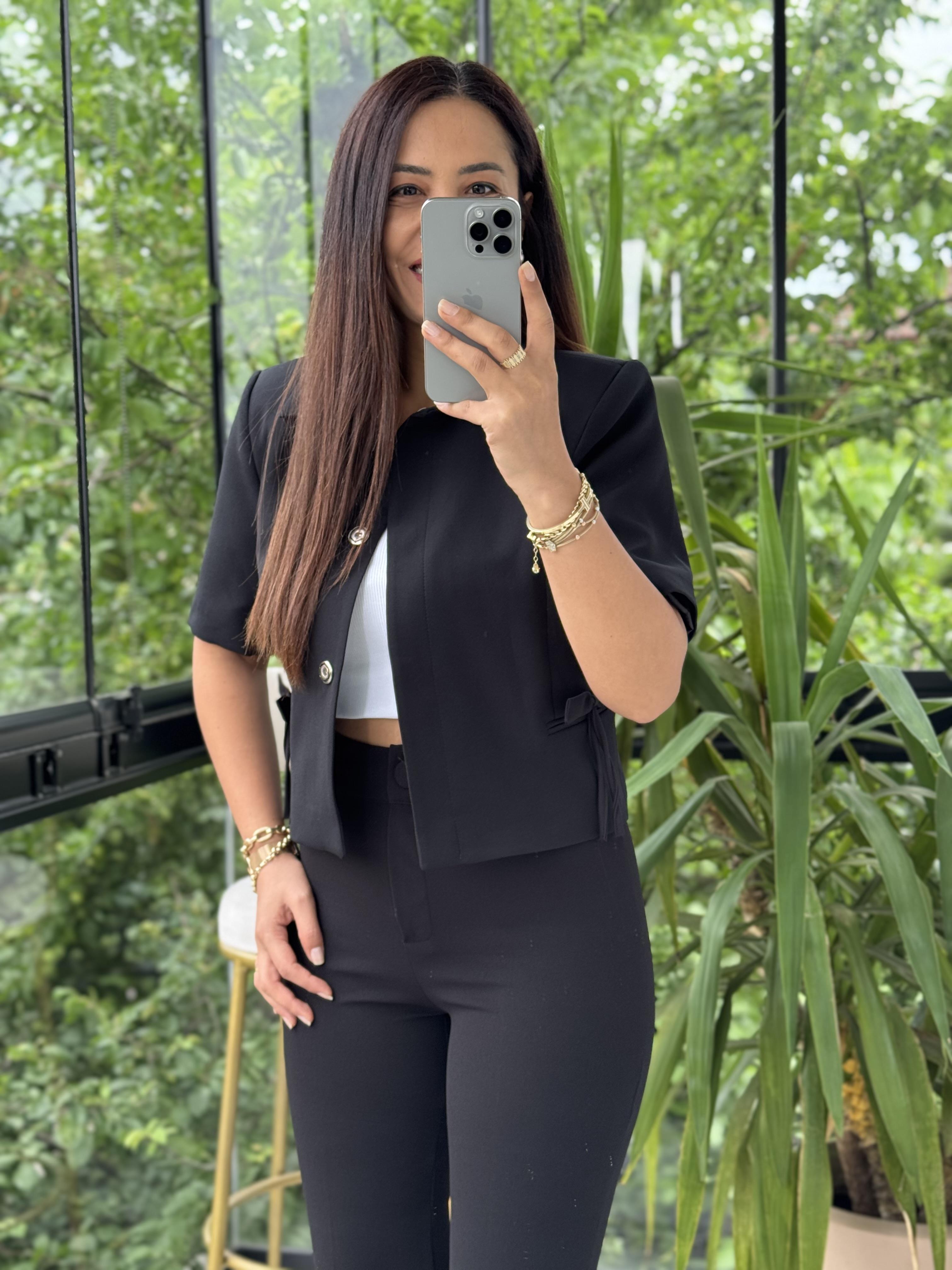 Fiyonk Detaylı Kısa Kol Blazer Siyah