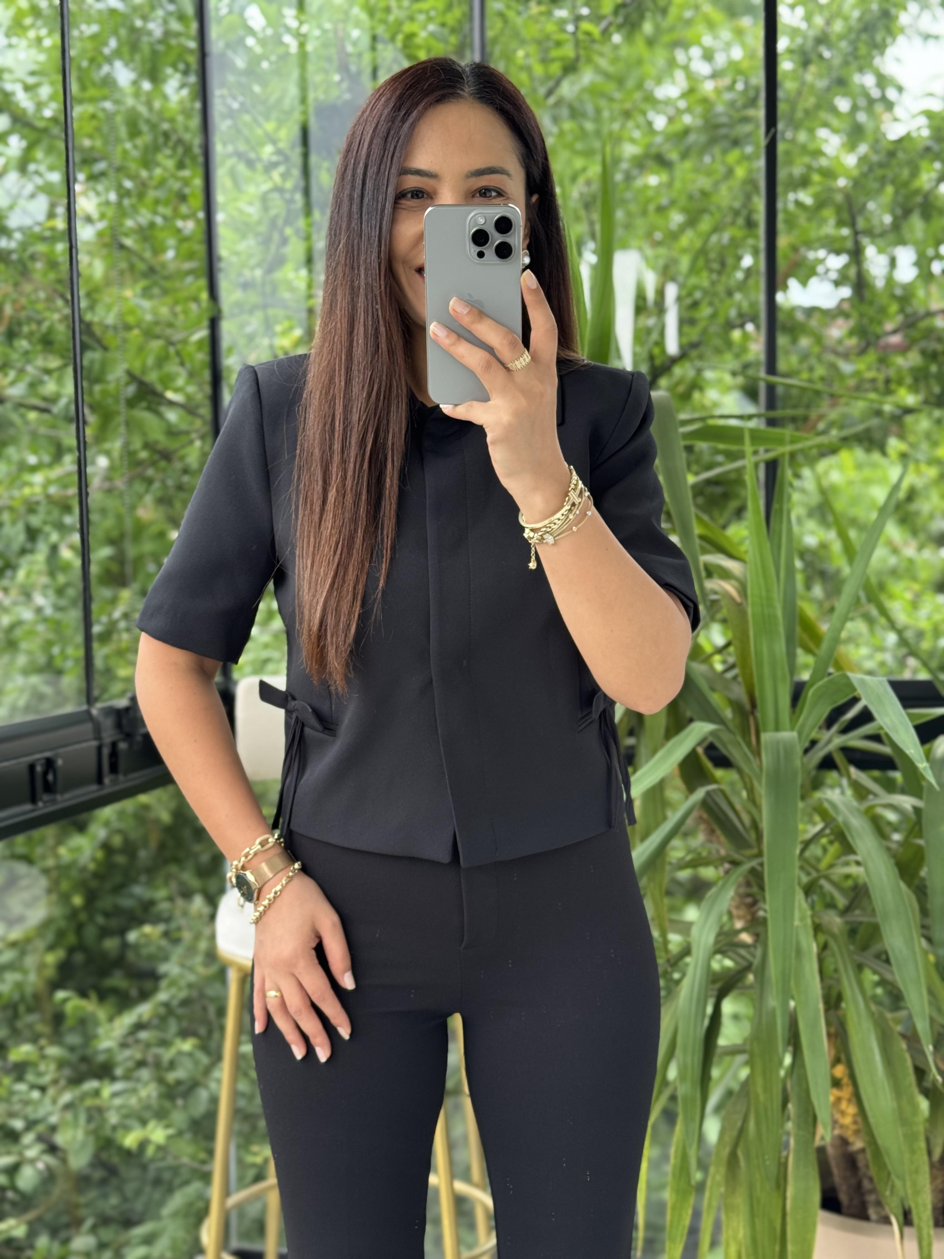 Fiyonk Detaylı Kısa Kol Blazer Siyah