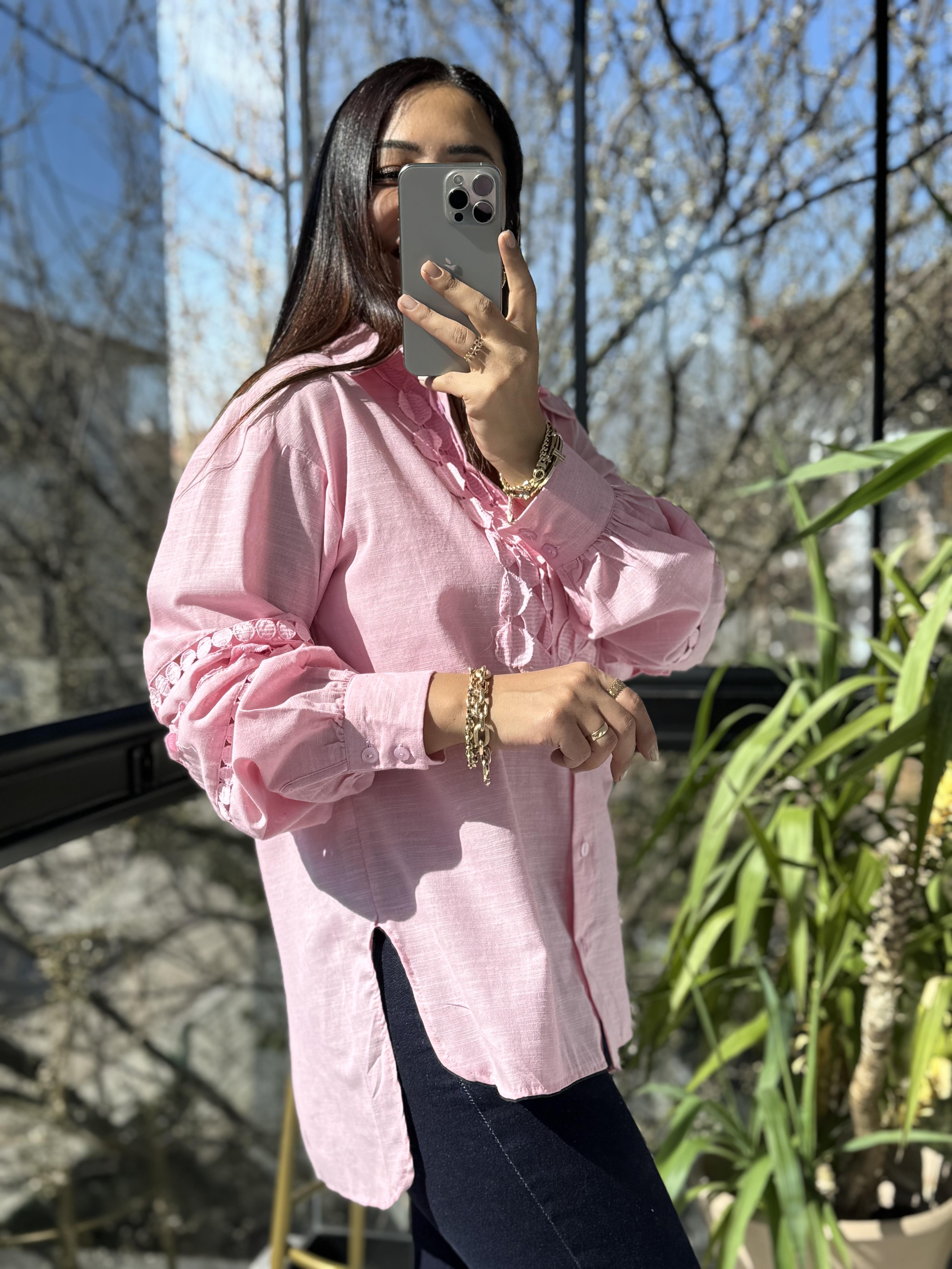 Göğüsü Kolları Yuvarlak Dantelli Gömlek Pembe