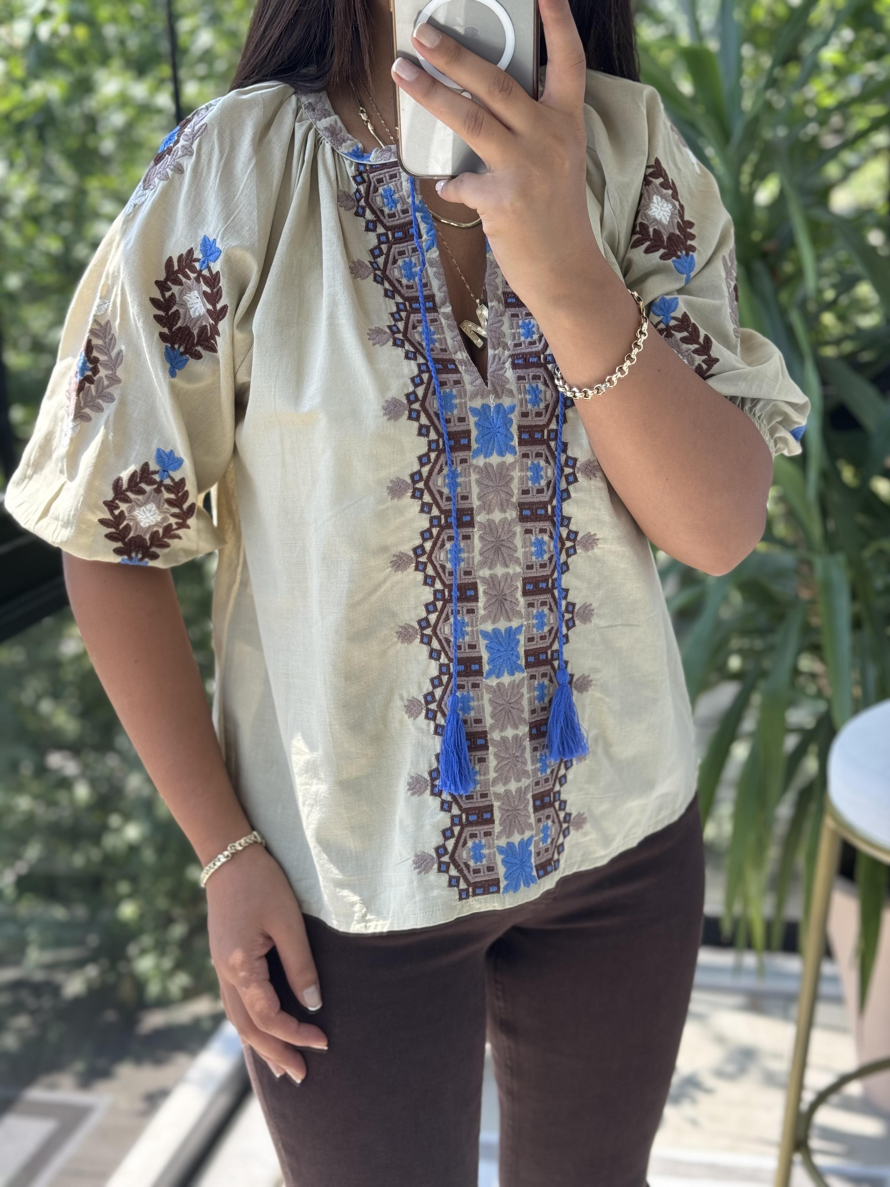 İşlemeli Nakışlı Gömlek Mavi Püsküllü