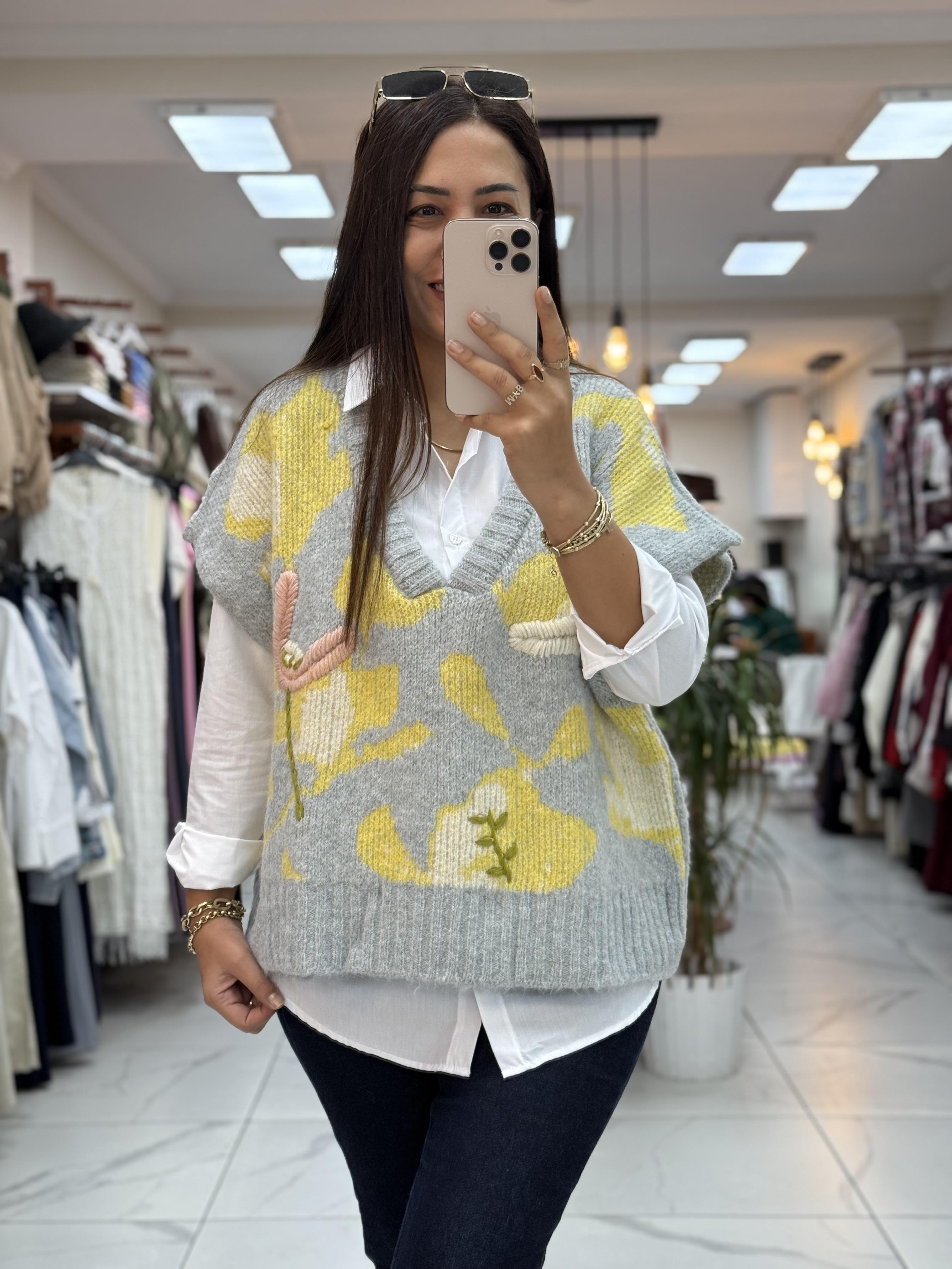 İşlemeli Tasarım Süveter Gri