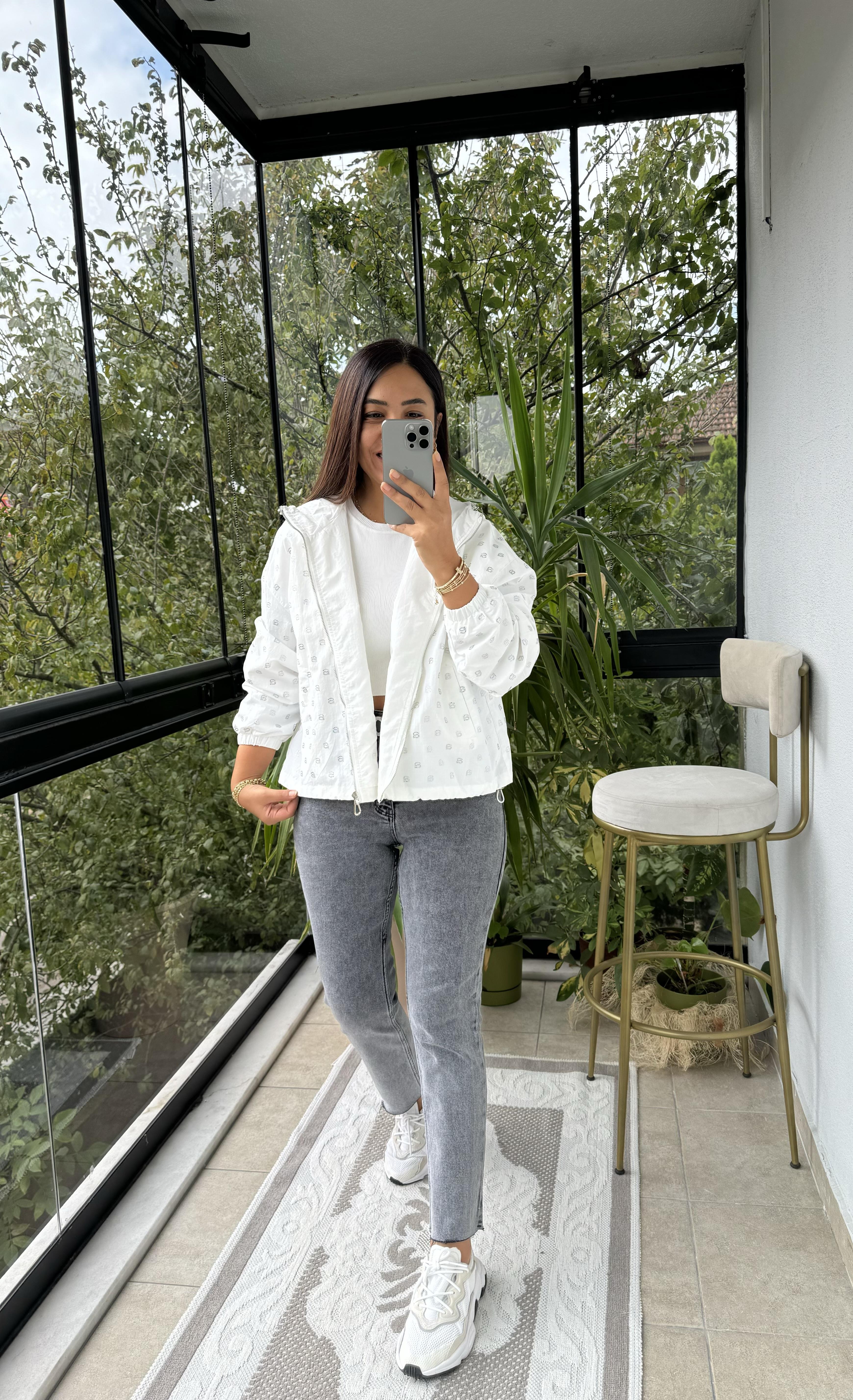 İthal Taşlı Trenç Beyaz