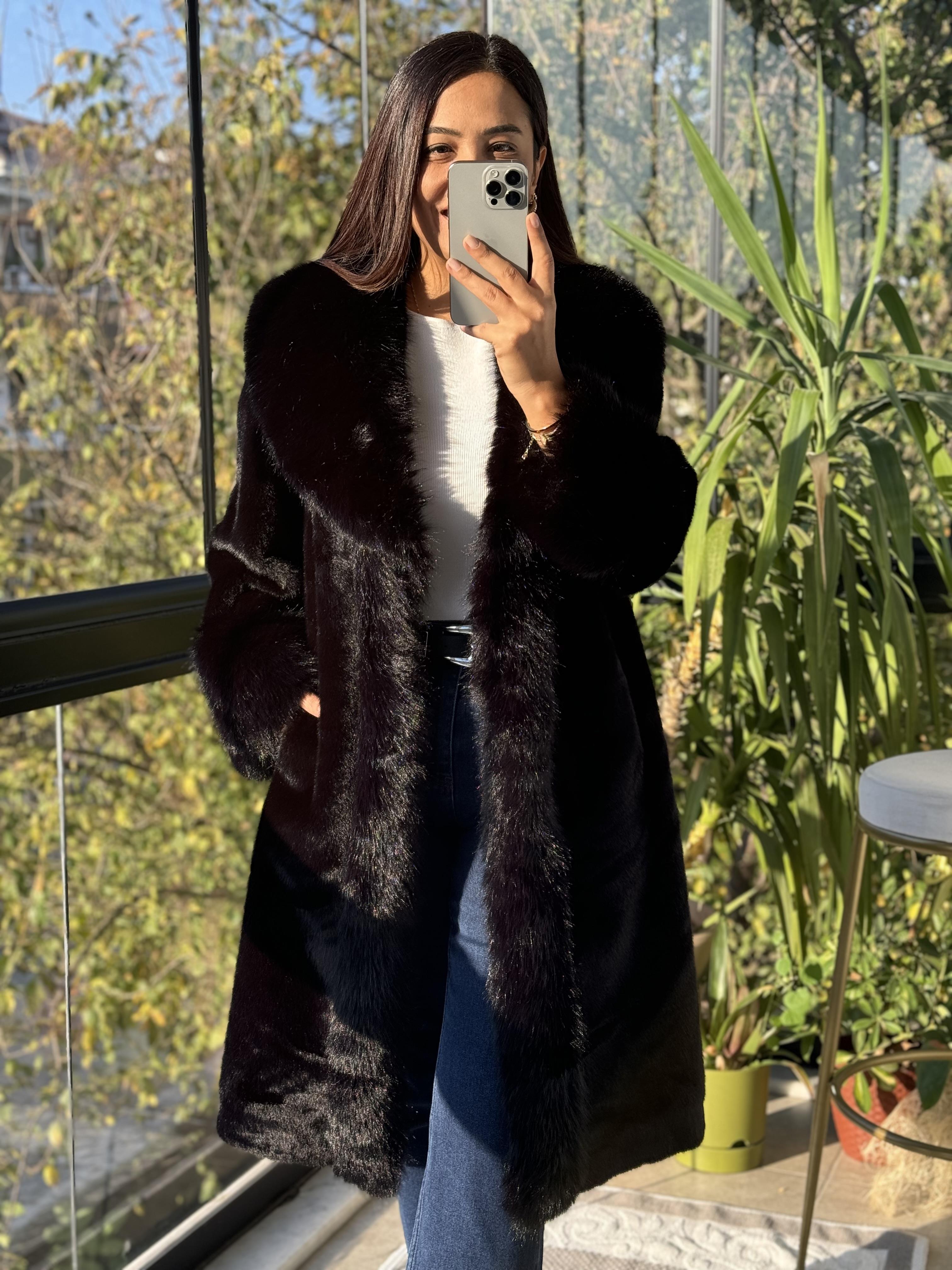 İthal Yakalı Uzun Kaban Siyah