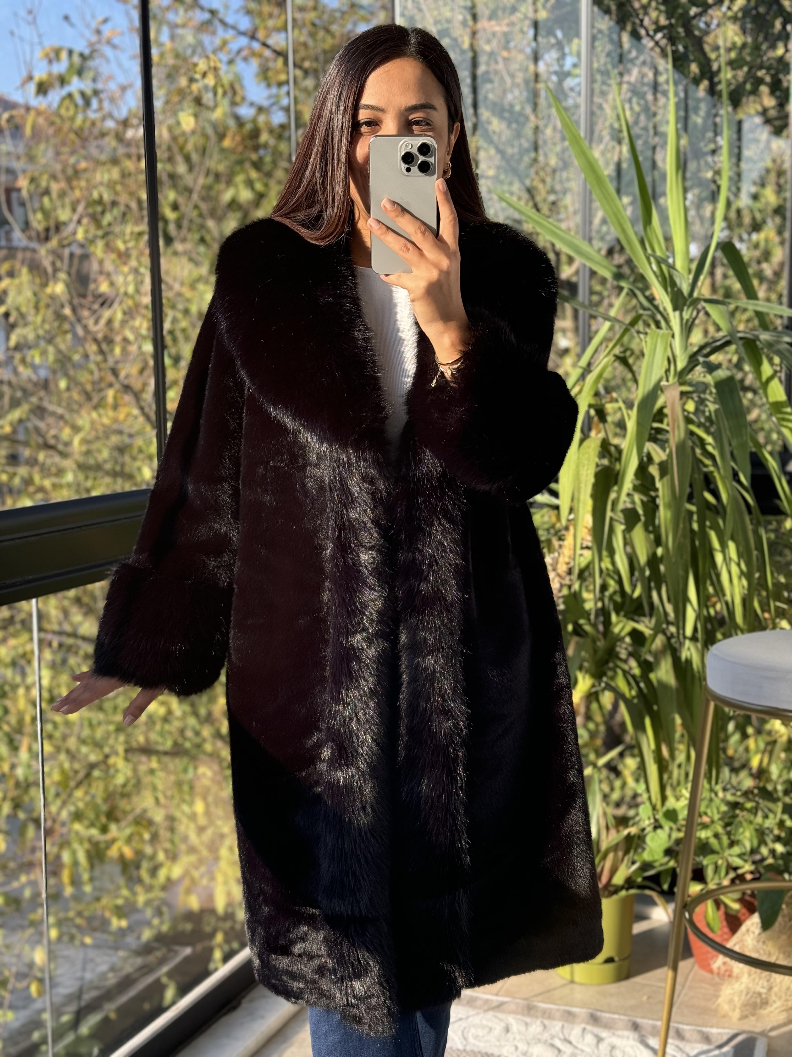 İthal Yakalı Uzun Kaban Siyah