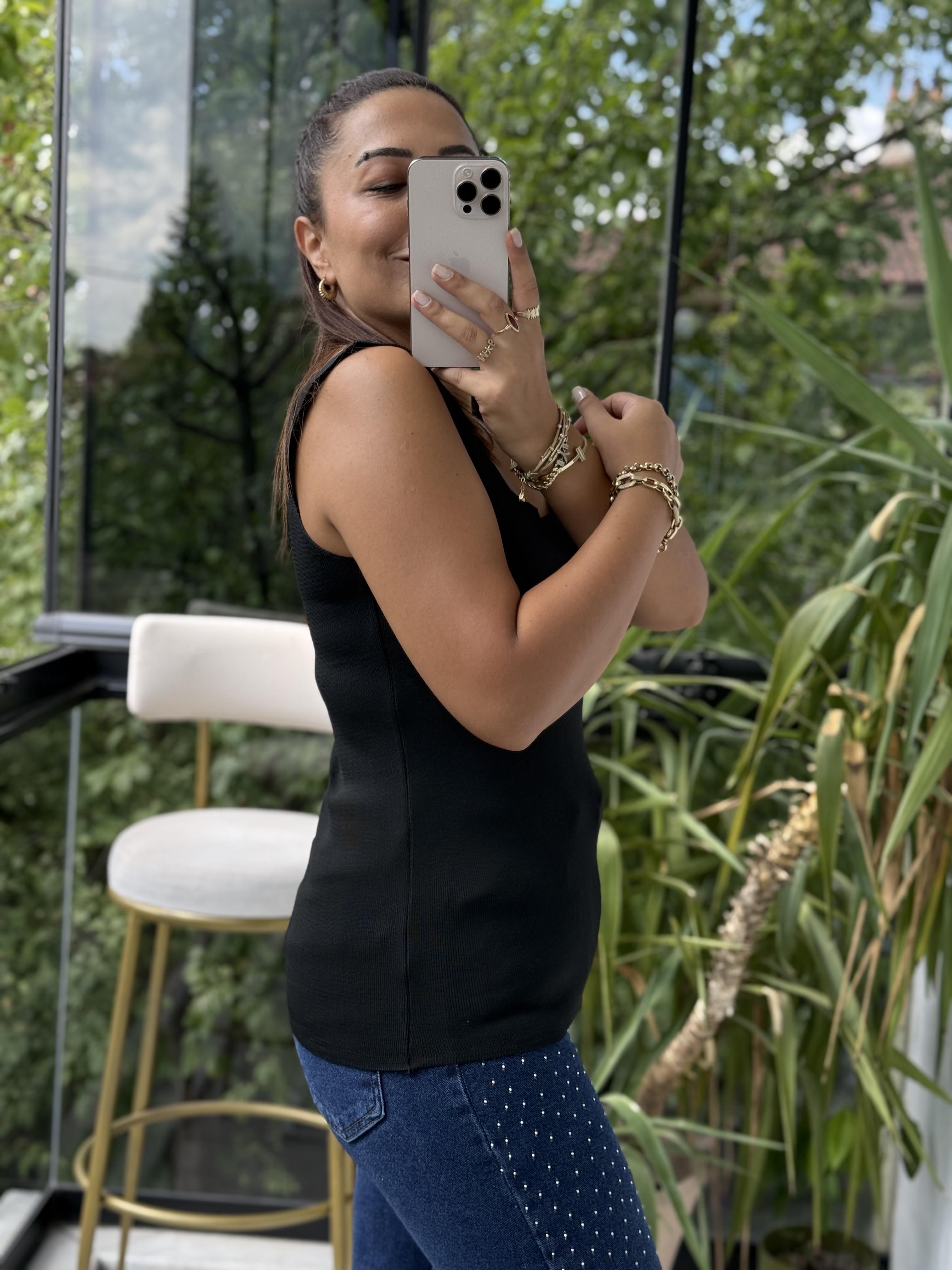 Kare Yaka Atlet Siyah