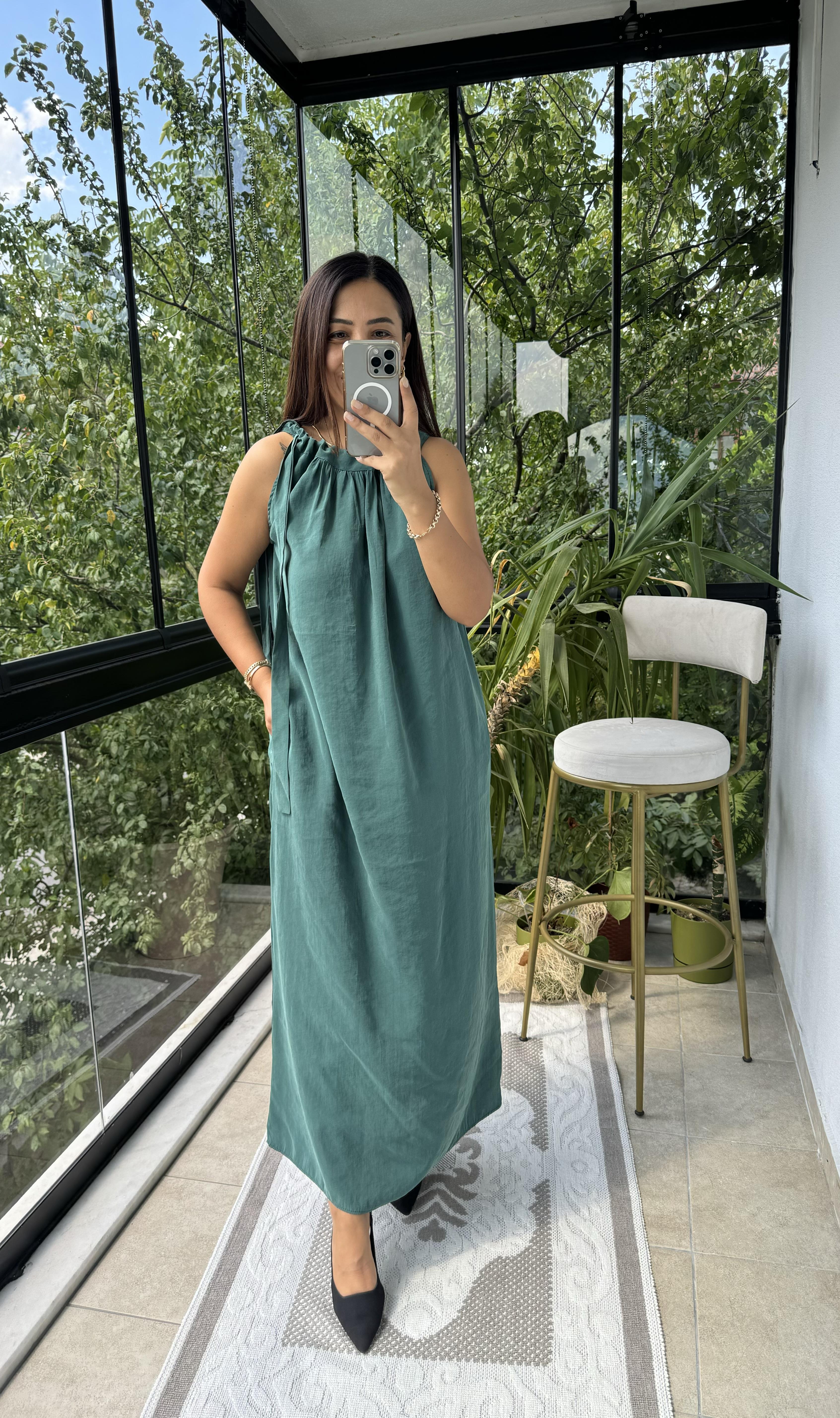 Omuzdan Bağlamalı Elbise Zümrüt