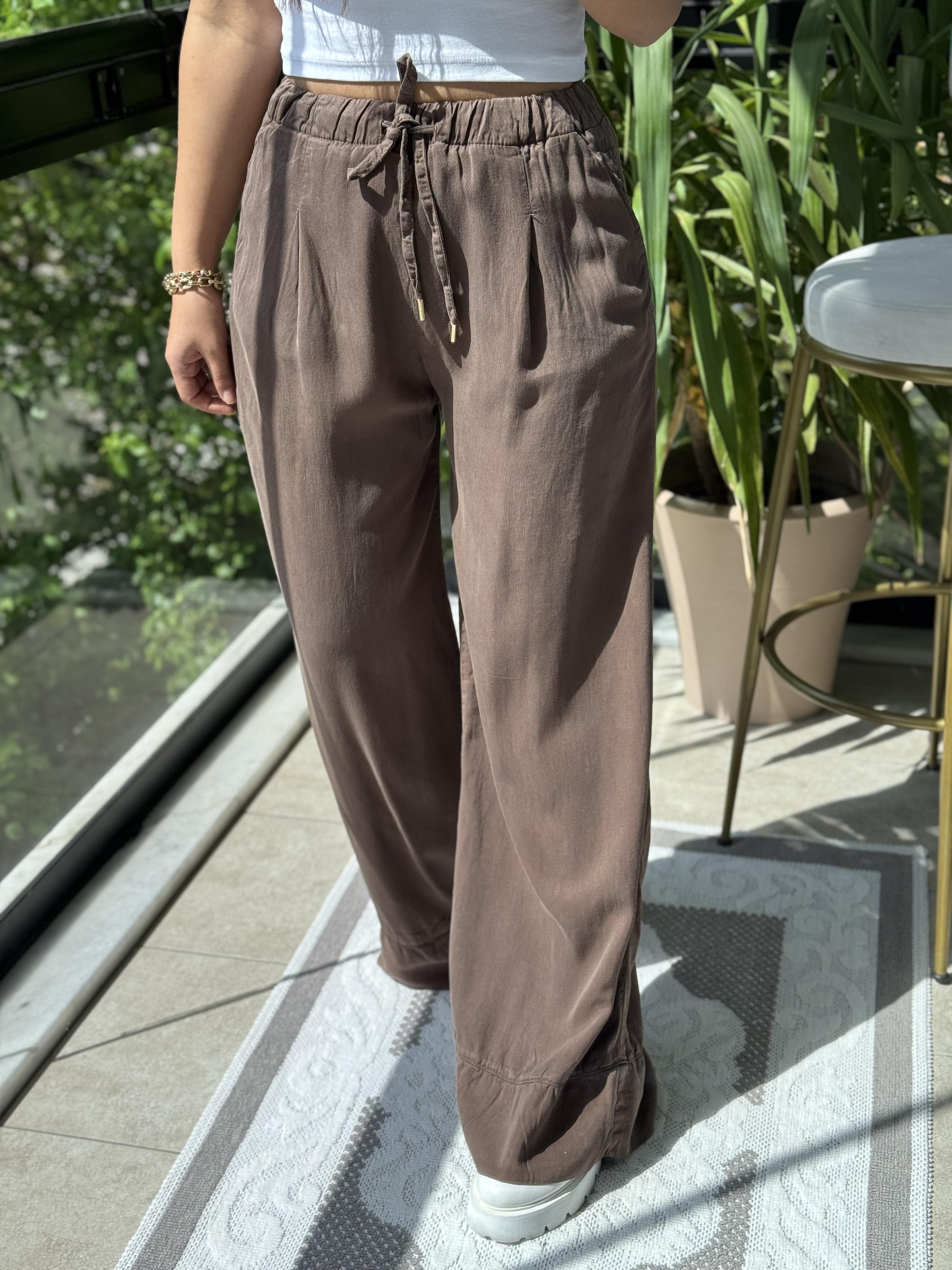 Paça Detaylı Lastikli Tensel Pantolon Kahve