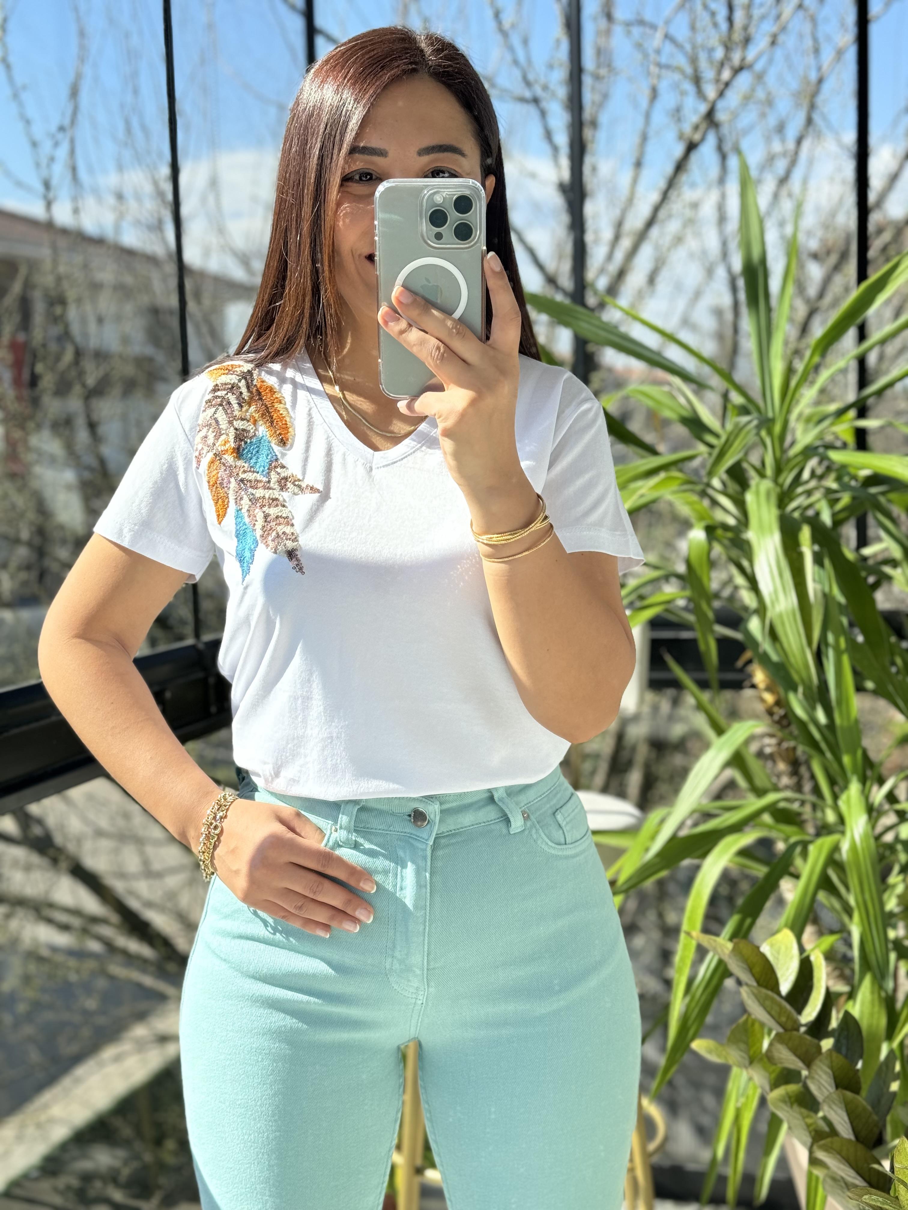 Pamuklu Tişört Tek Omuz Yapraklı