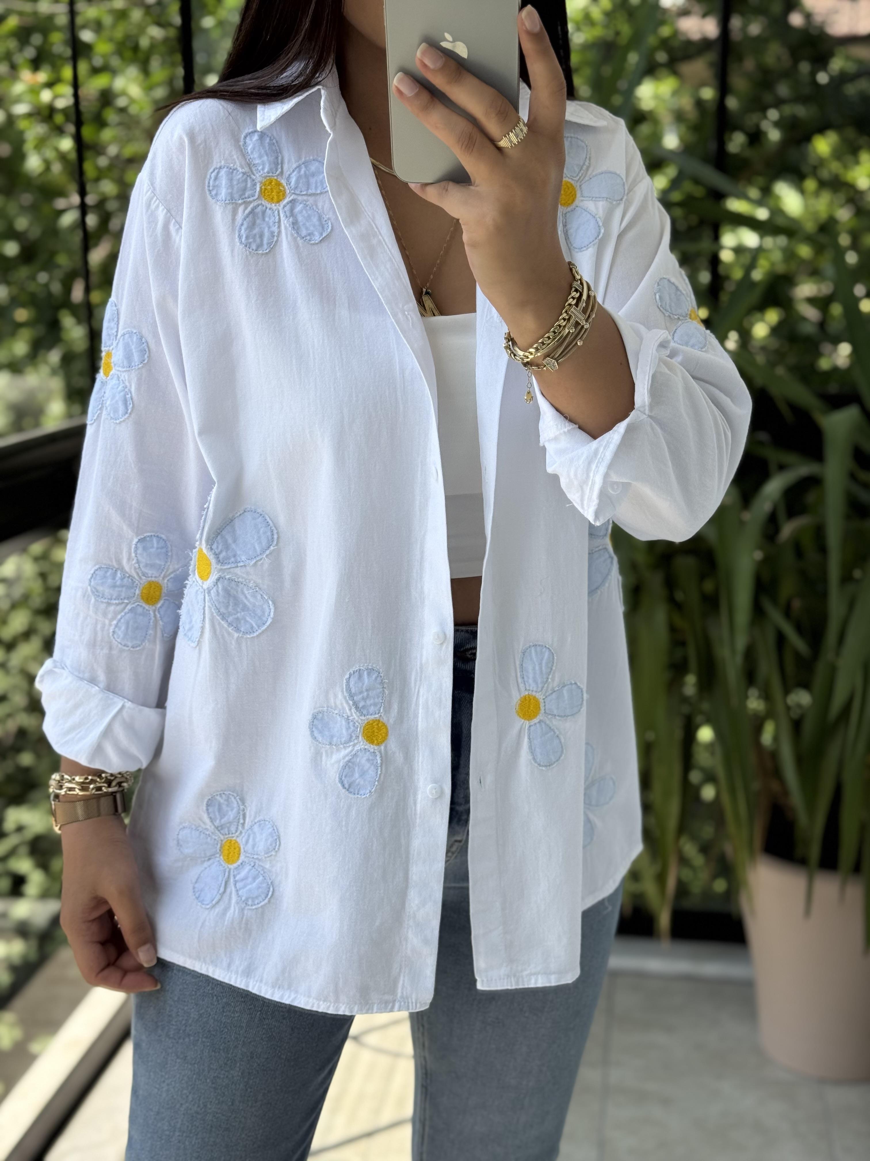 Papatya Detaylı Pamuklu Gömlek Beyaz