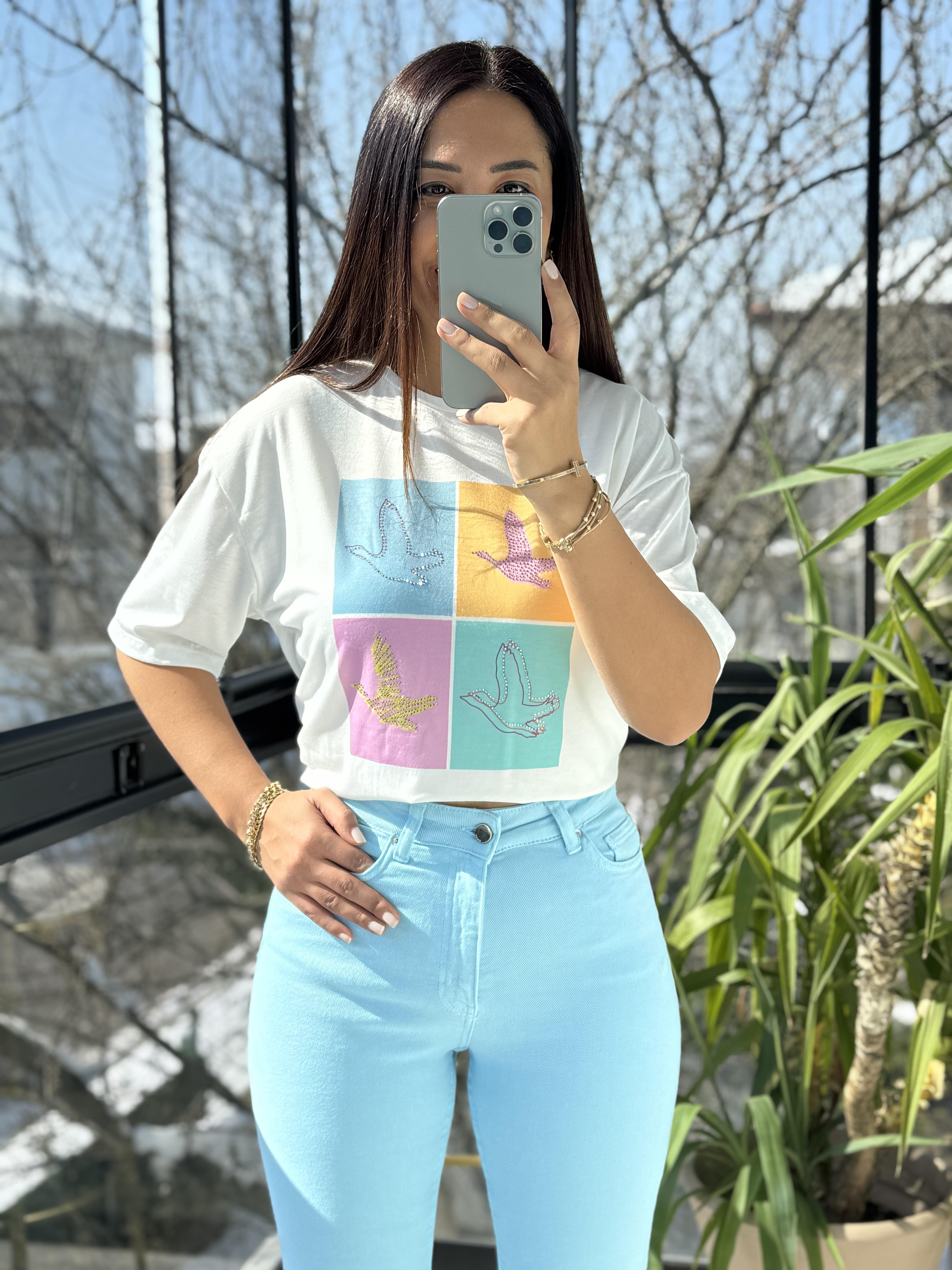 Renkli Bymen Model Tişört Ekru