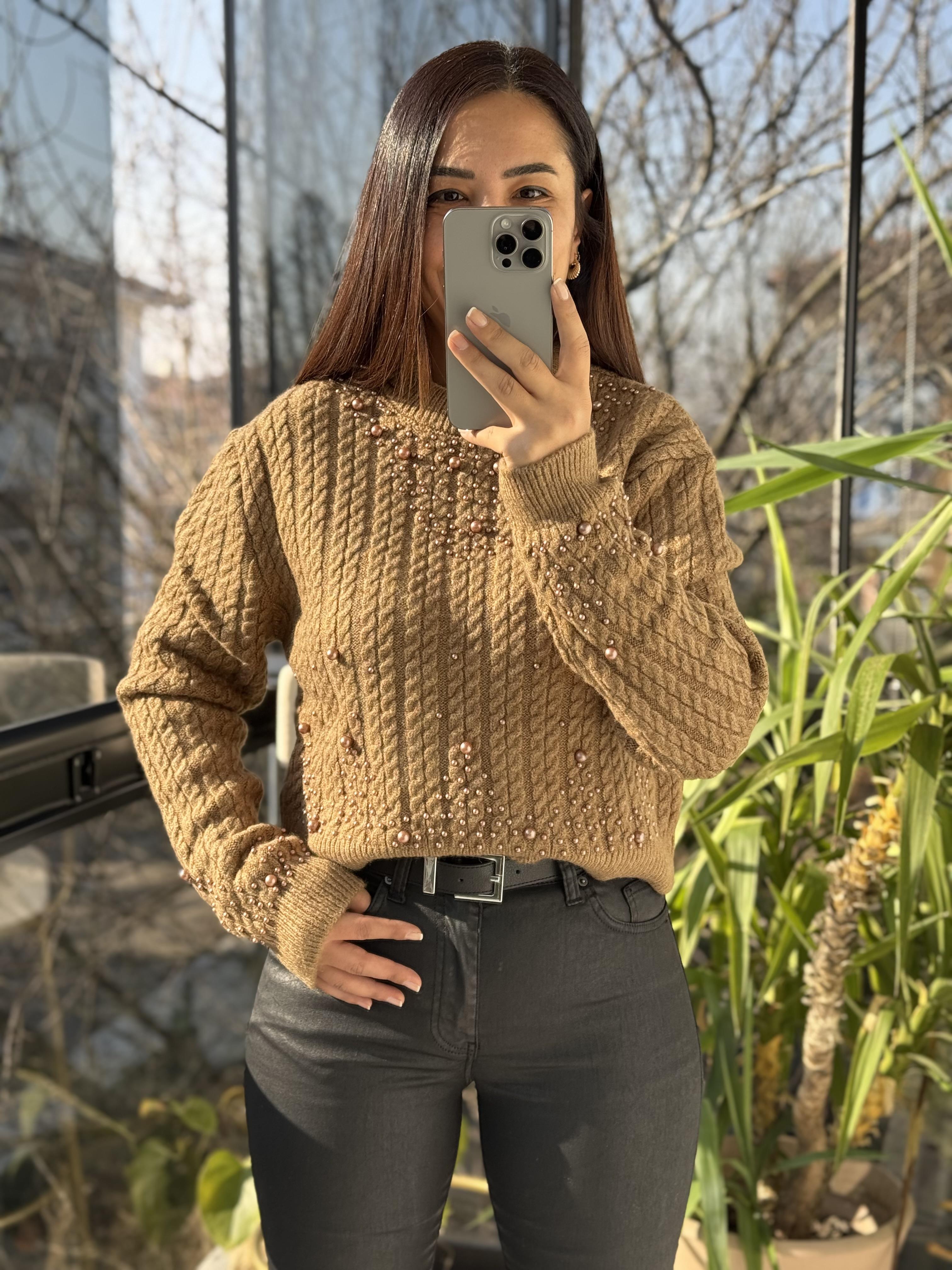 Saçlı İnci Çakma Kazak Camel