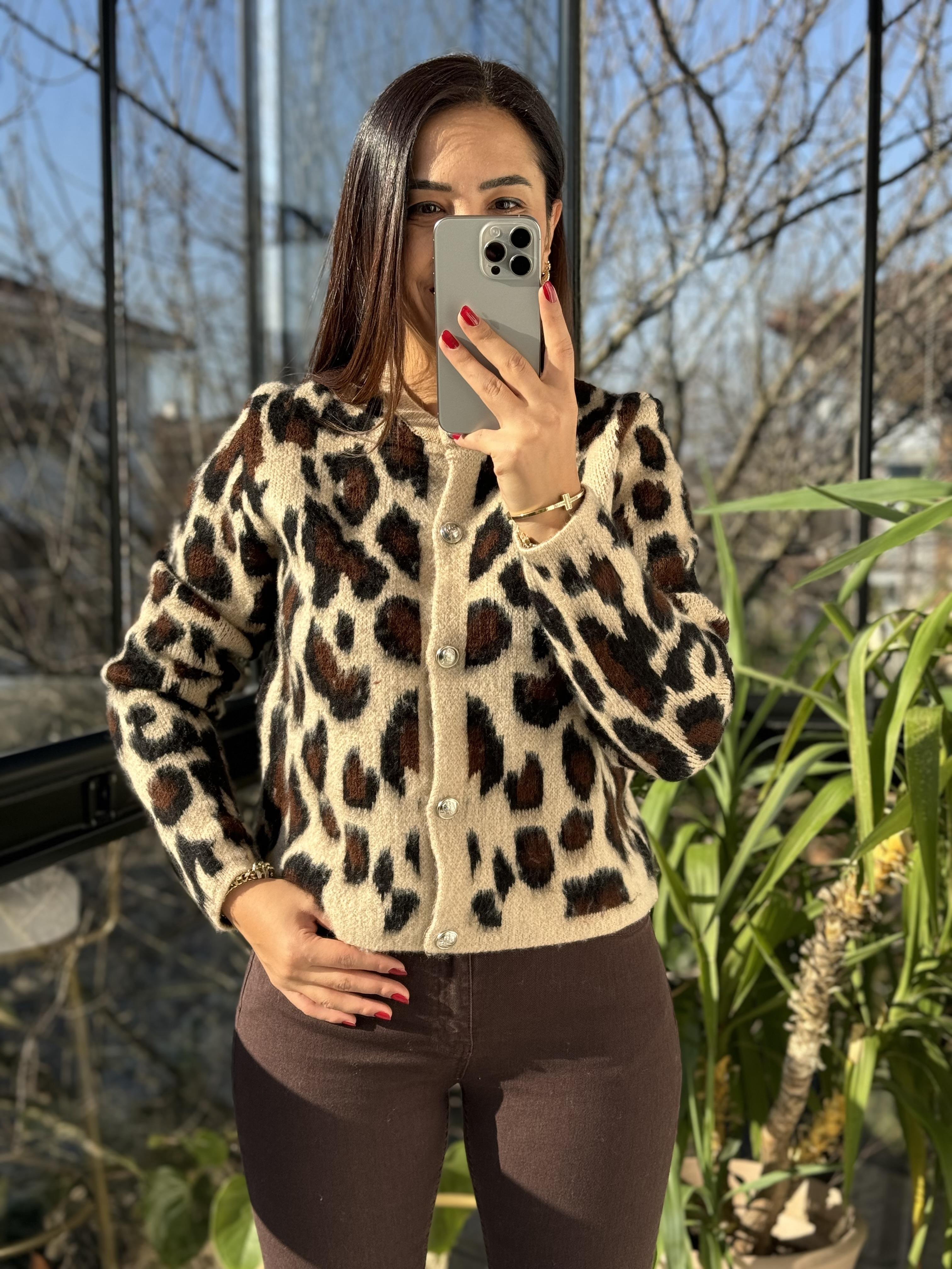 Şardonlu Leopar Desen Hırka Bej