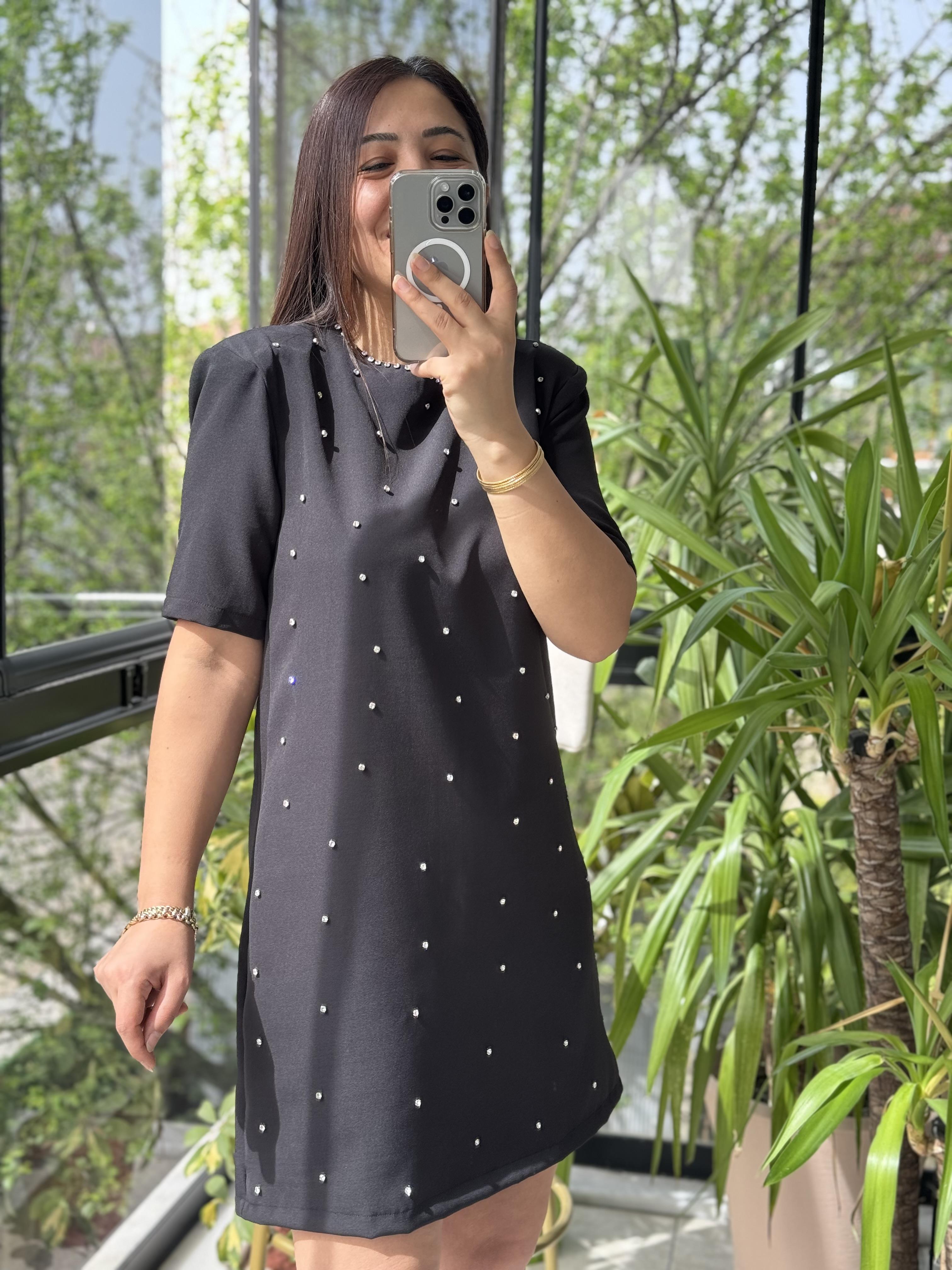 Taşlı Kısa Elbise Siyah