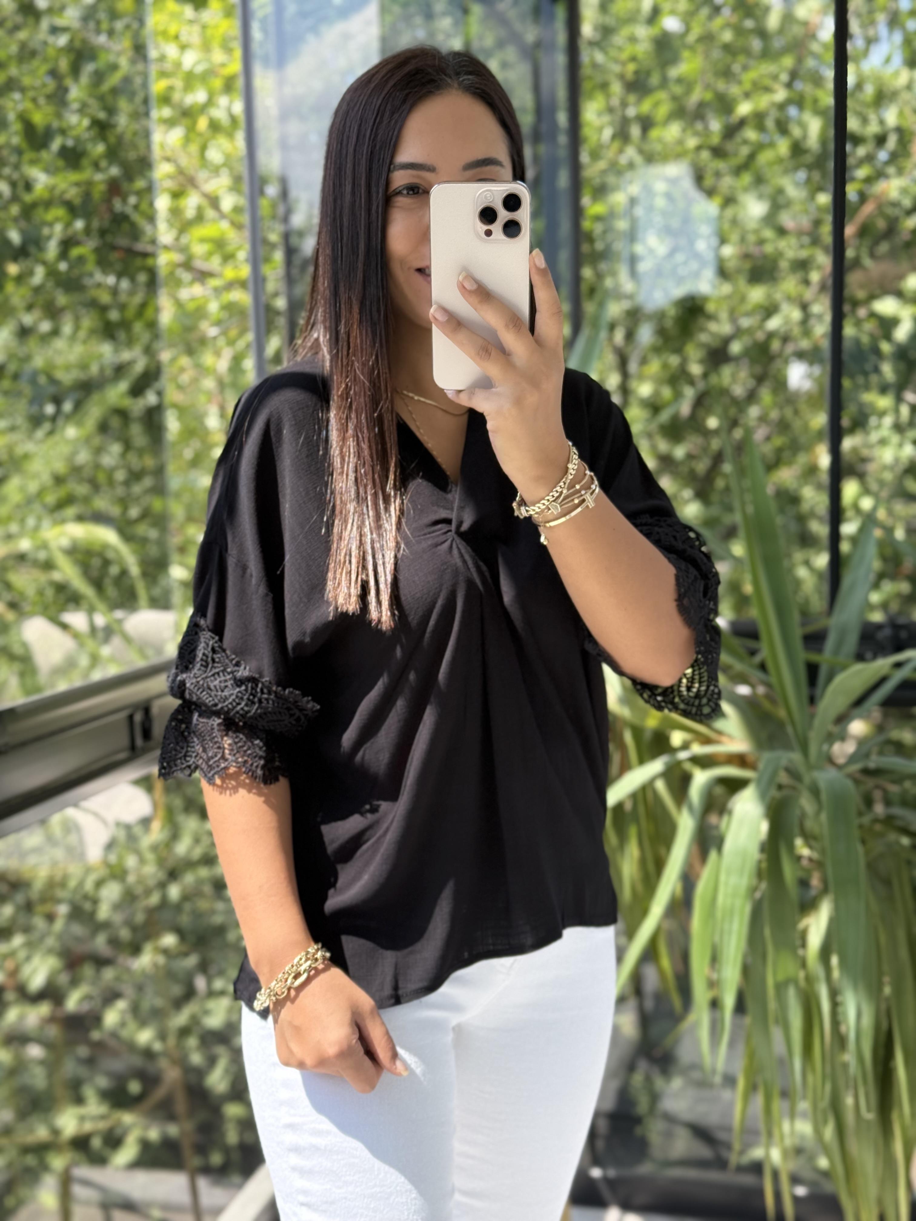 V Yaka Kol Detaylı Bluz Siyah