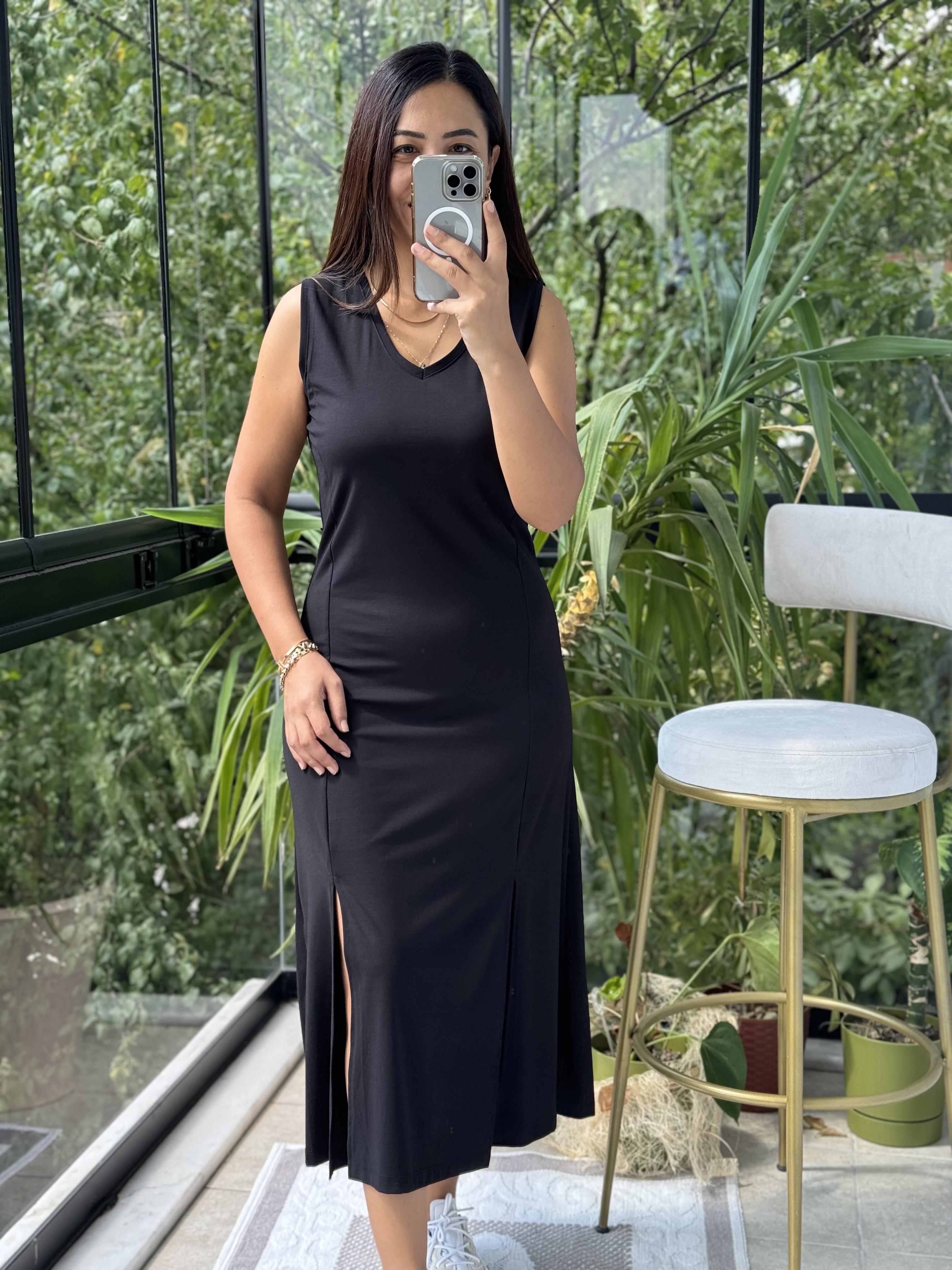 V Yaka Yırtmaçlı Elbise Siyah