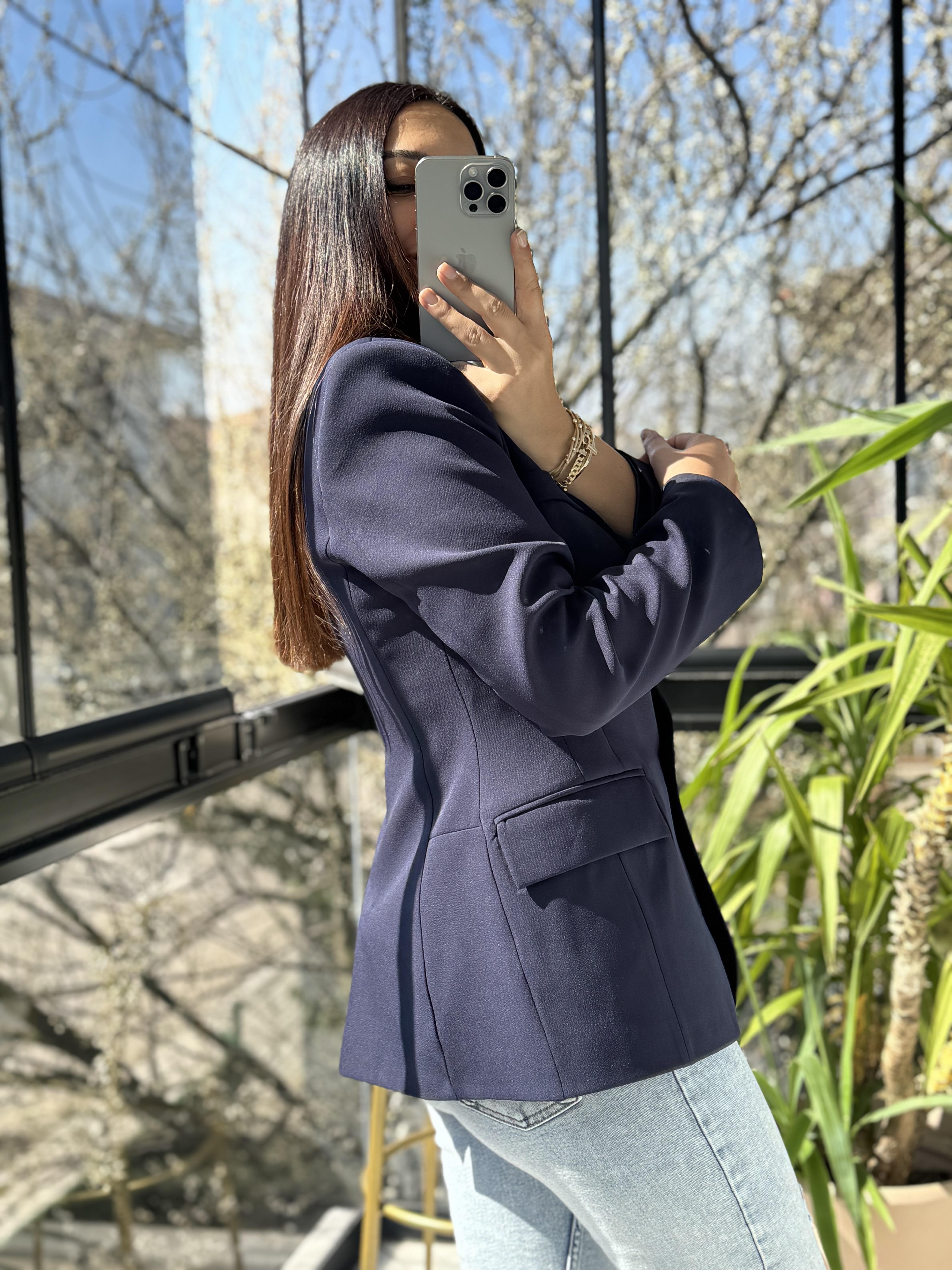 Volanlı İki Düğme Blazer Lacivert