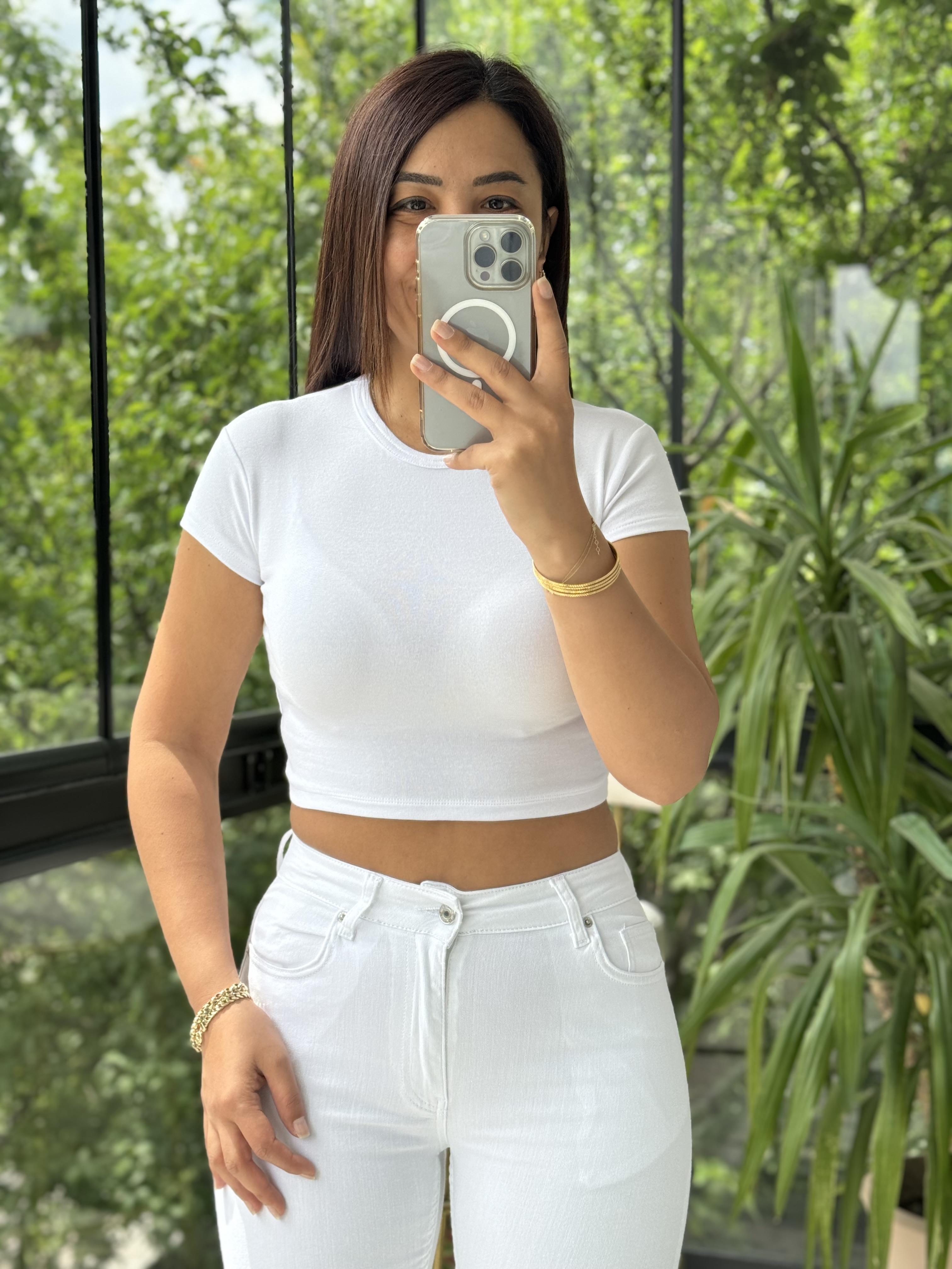 Vücuda Pamuklu Tişört Beyaz