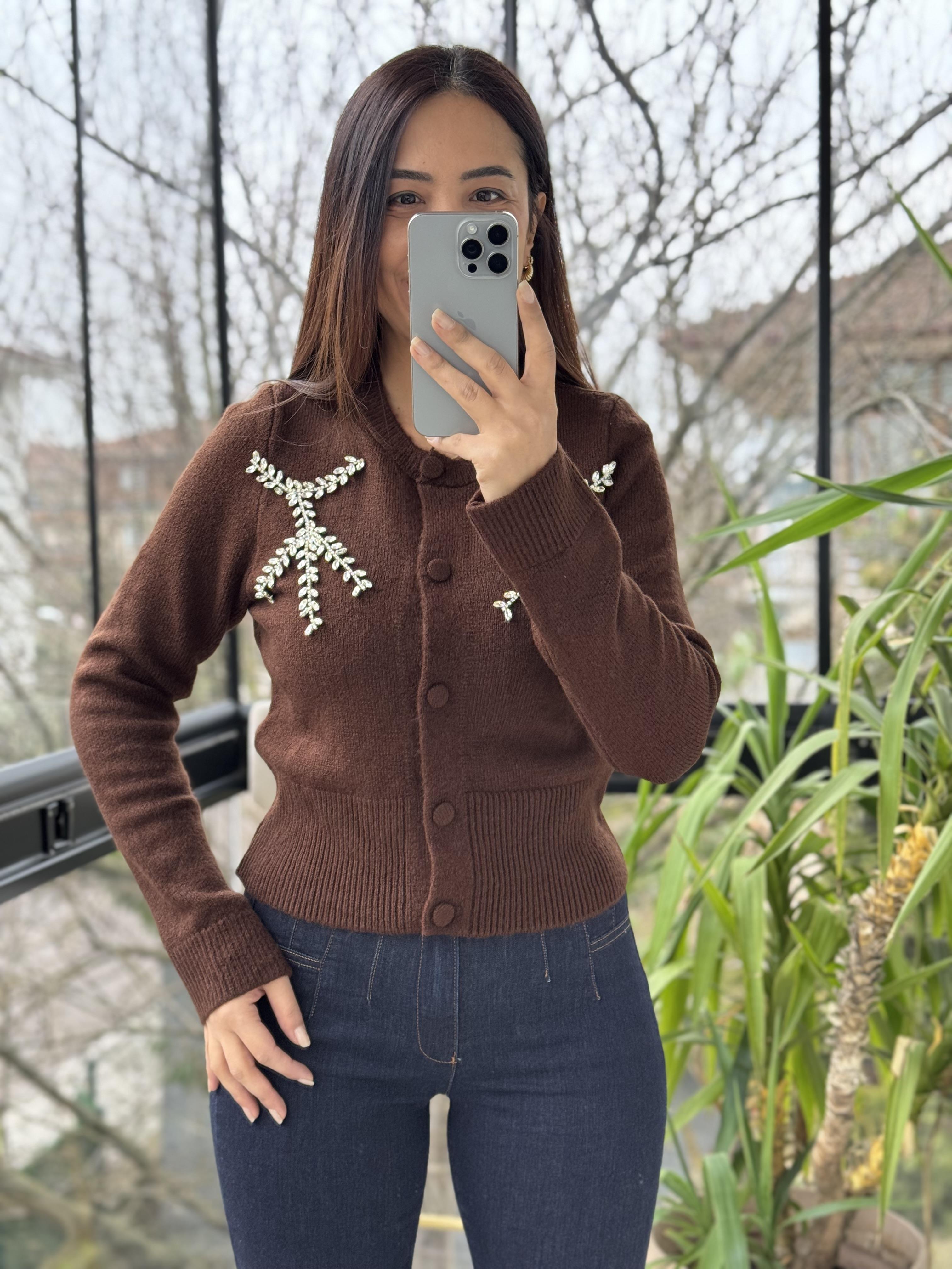 Yaprak Taşlı Hırka Kahve