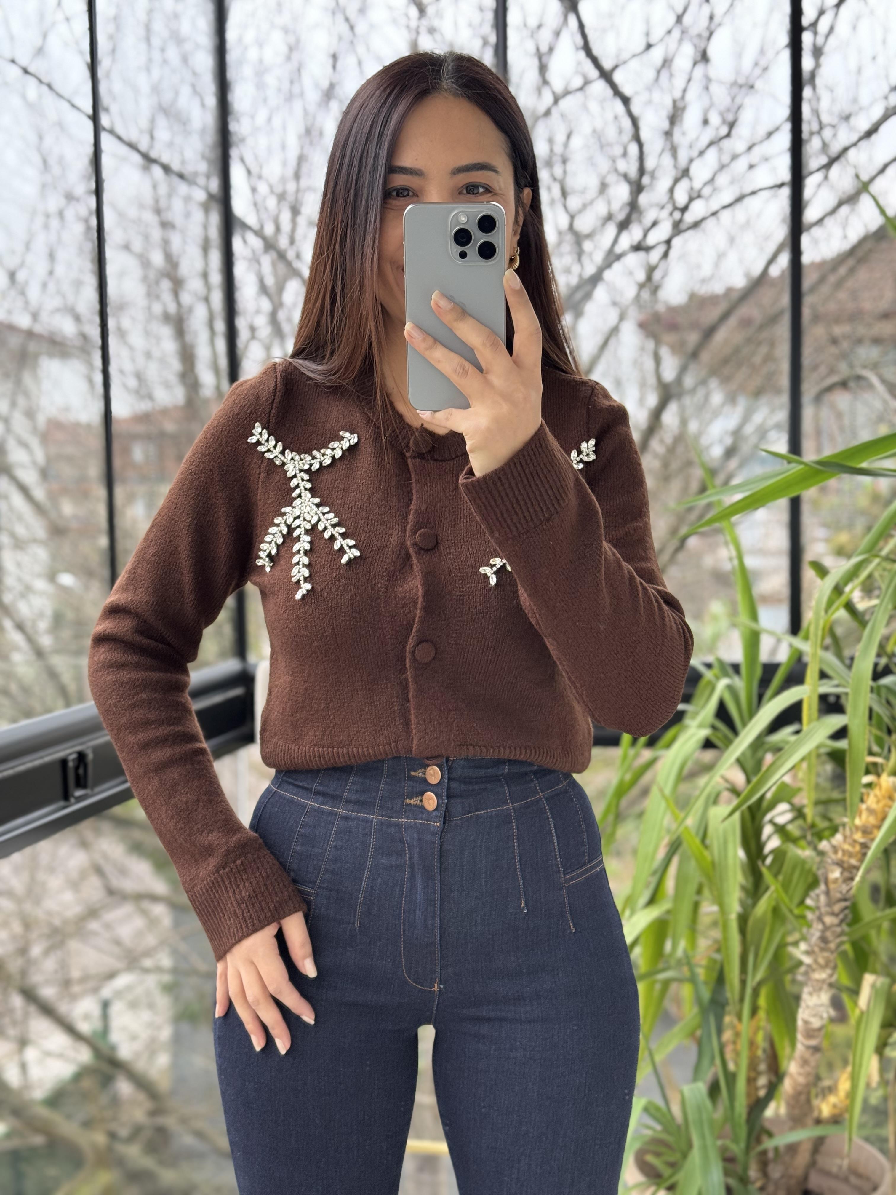 Yaprak Taşlı Hırka Kahve