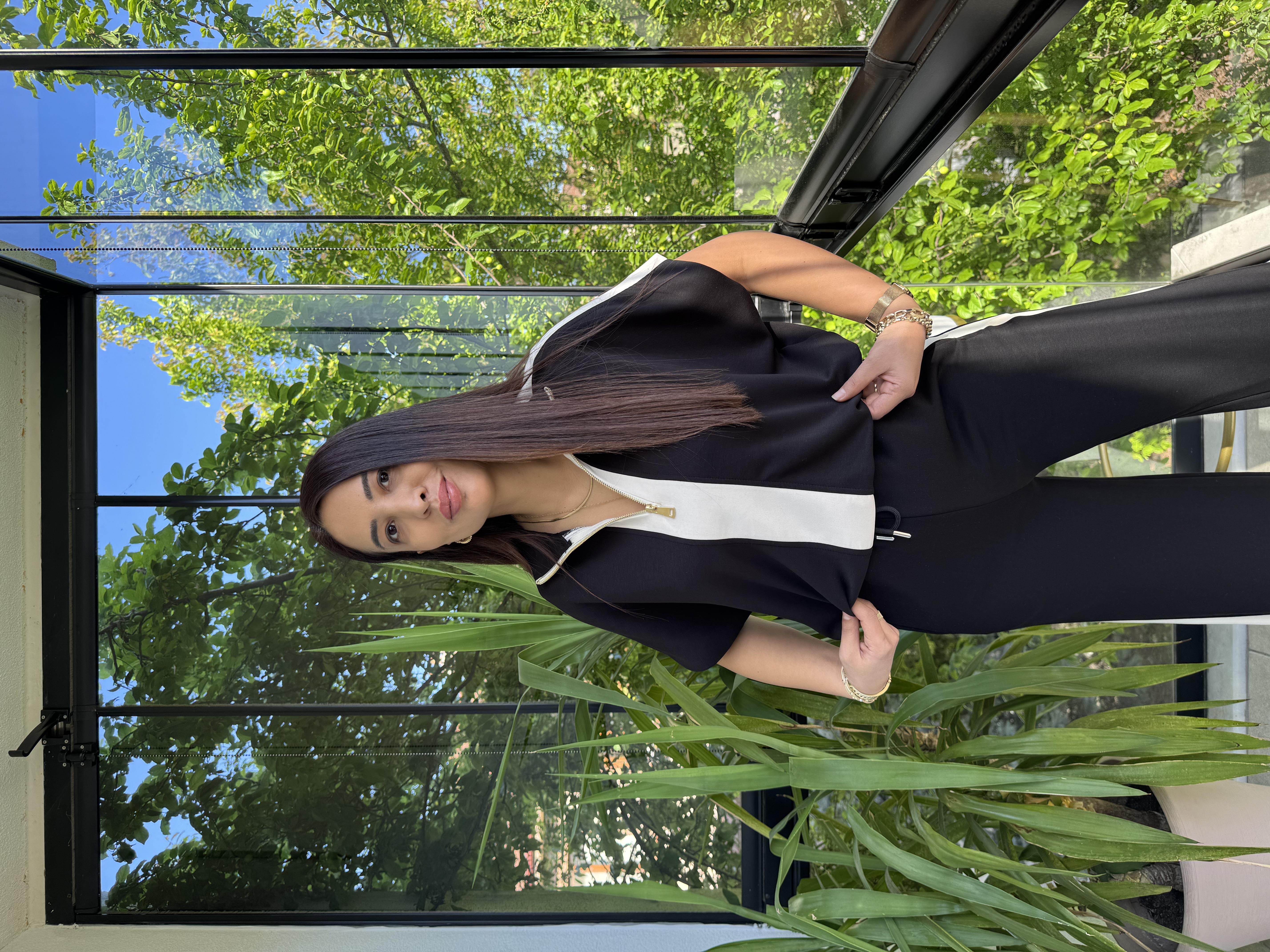 Yarım Fermuarlı Garnili Takım Siyah