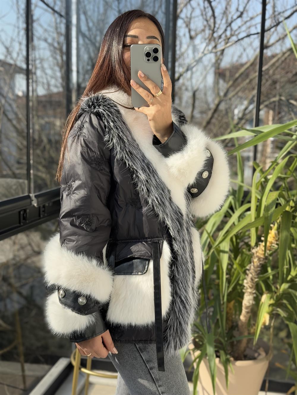  İthal Nakışlı Kürklü Şişme Mont Siyah