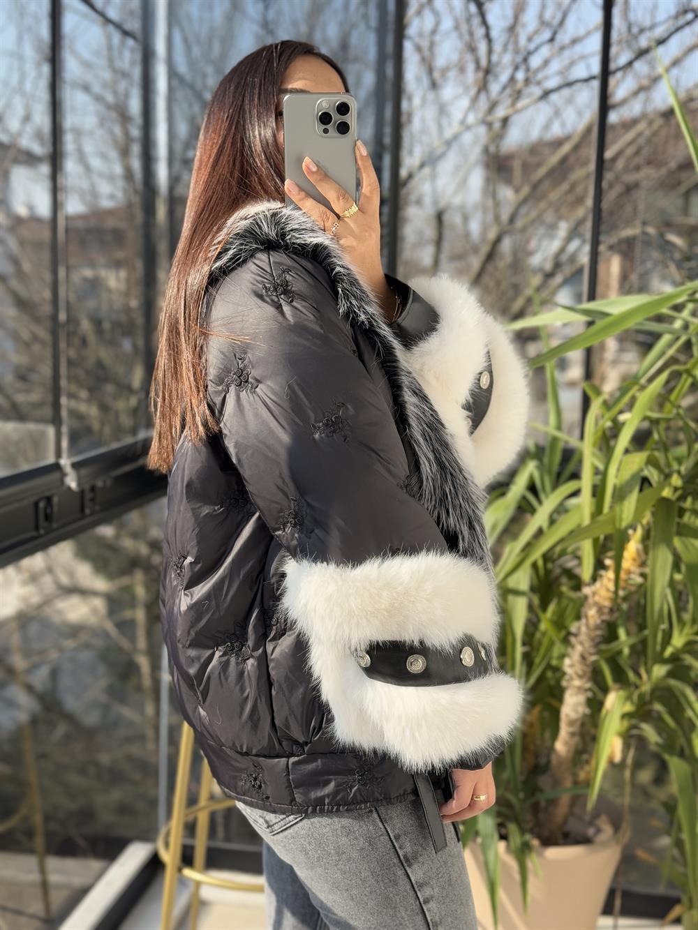  İthal Nakışlı Kürklü Şişme Mont Siyah