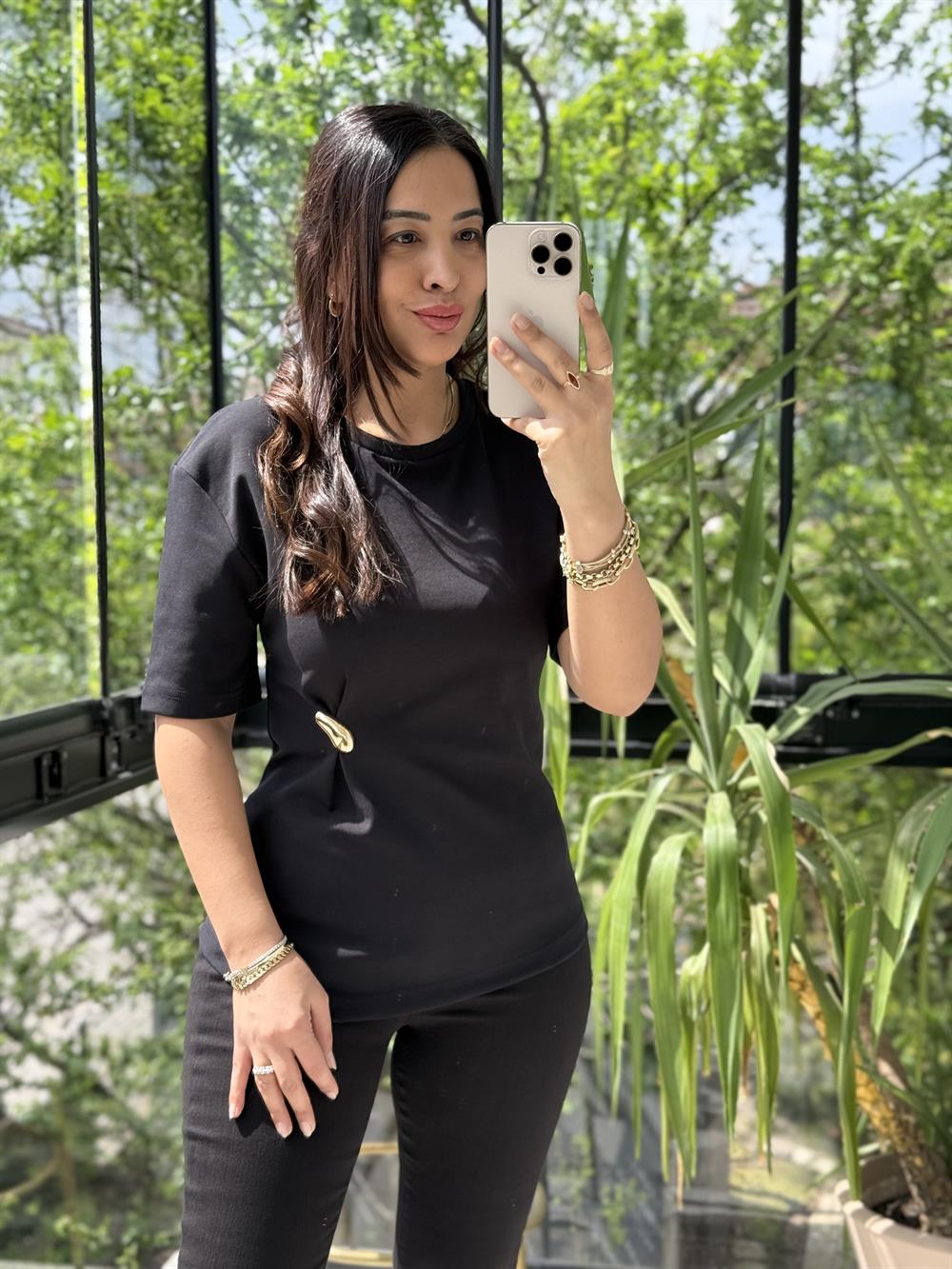 Dilvin Aksesuar Detaylı Kısa Kollu Tişört Siyah