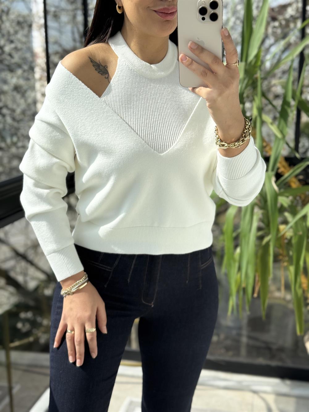 V Detay Atletli Triko Ekru