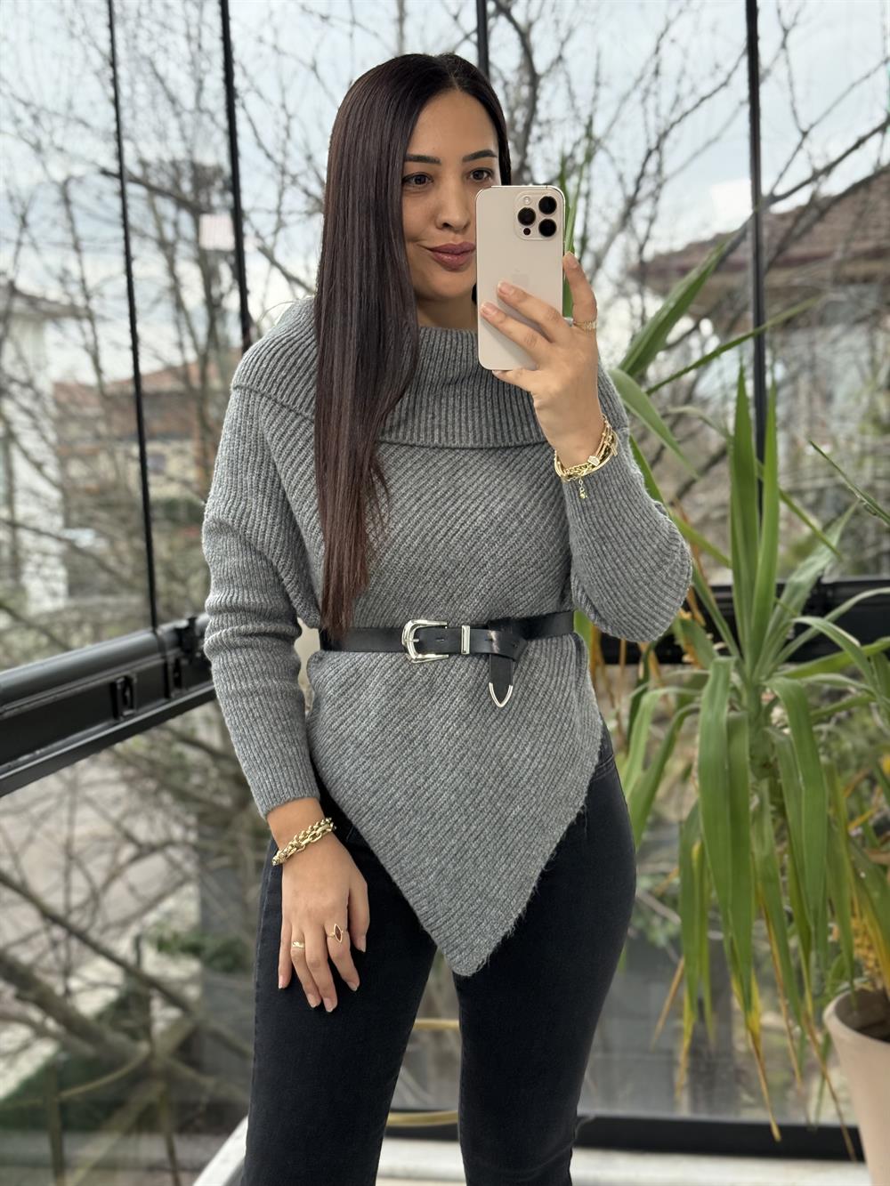 Madonna Yaka Asimetrik Kazak Gri