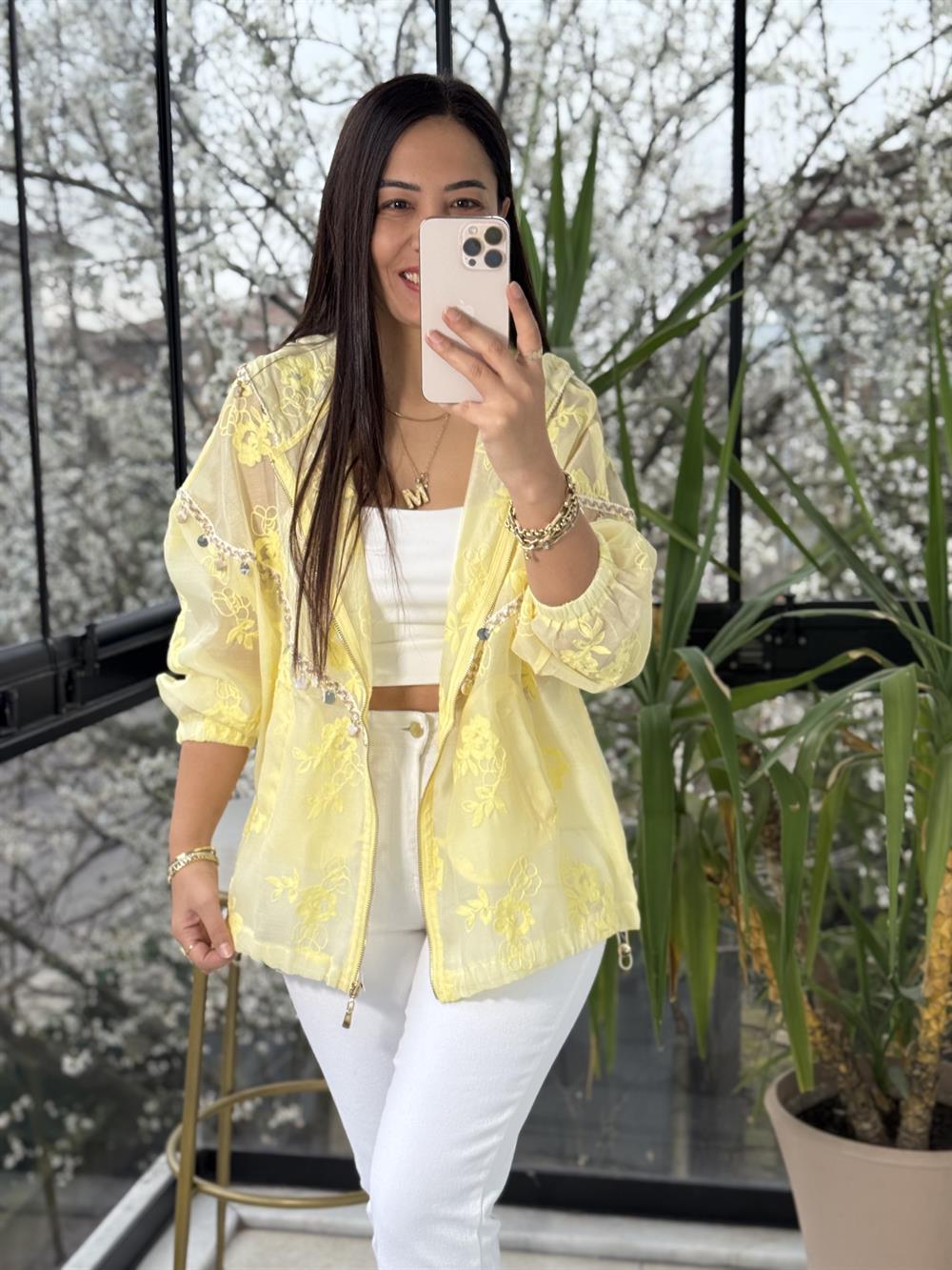 Pullu Nakışlı Ceket Sarı