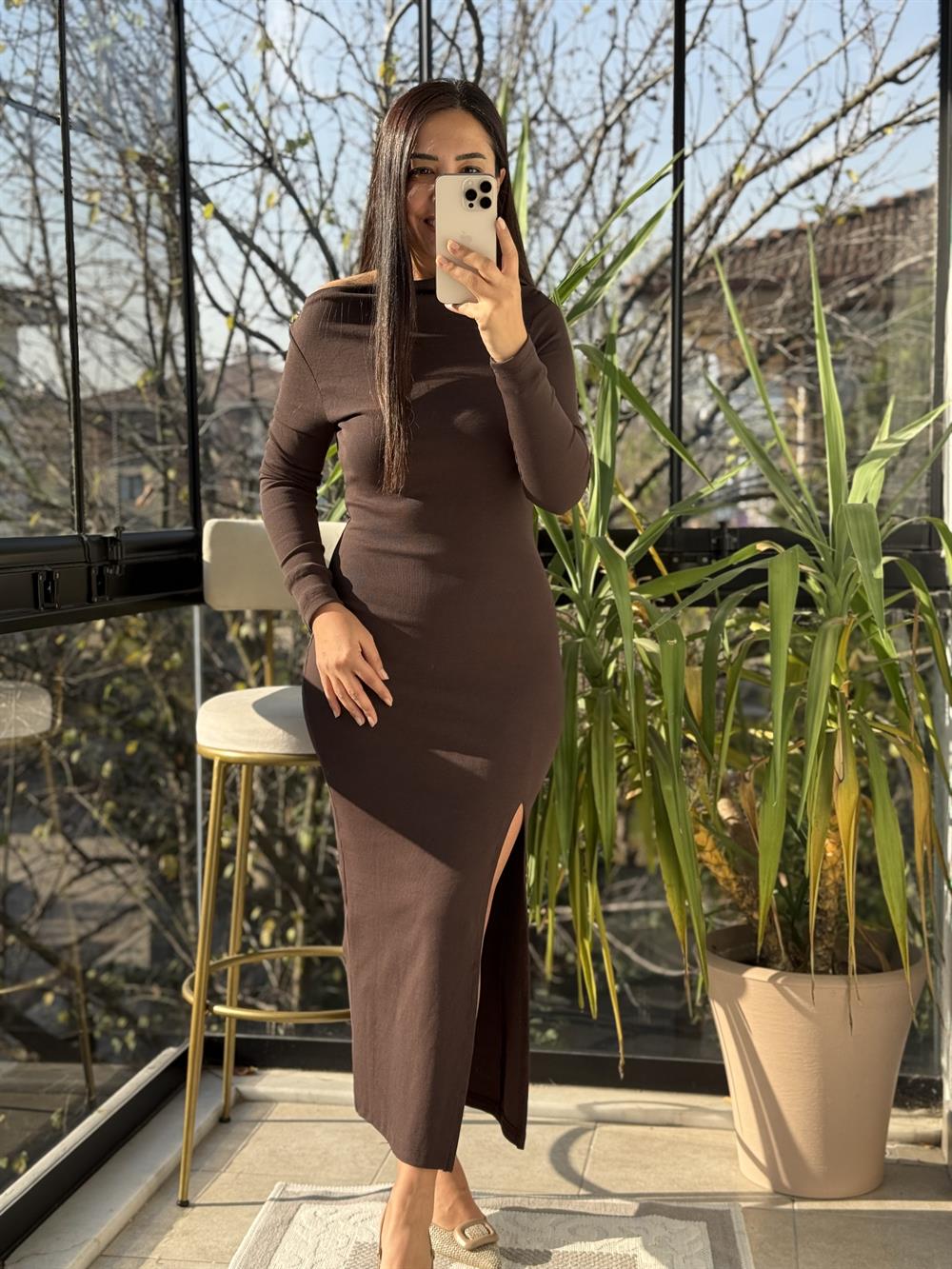 Kayık Yaka Uzun Triko Elbise Kahve