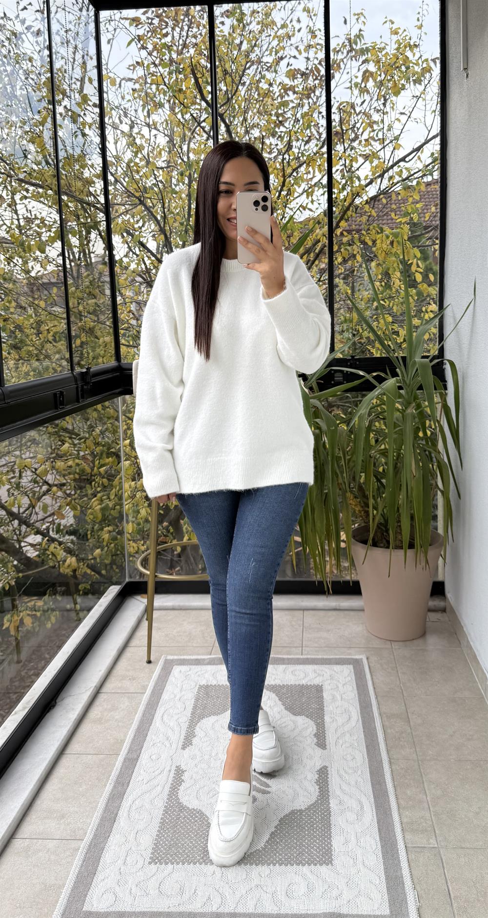 Yumoş Basic Kazak Beyaz