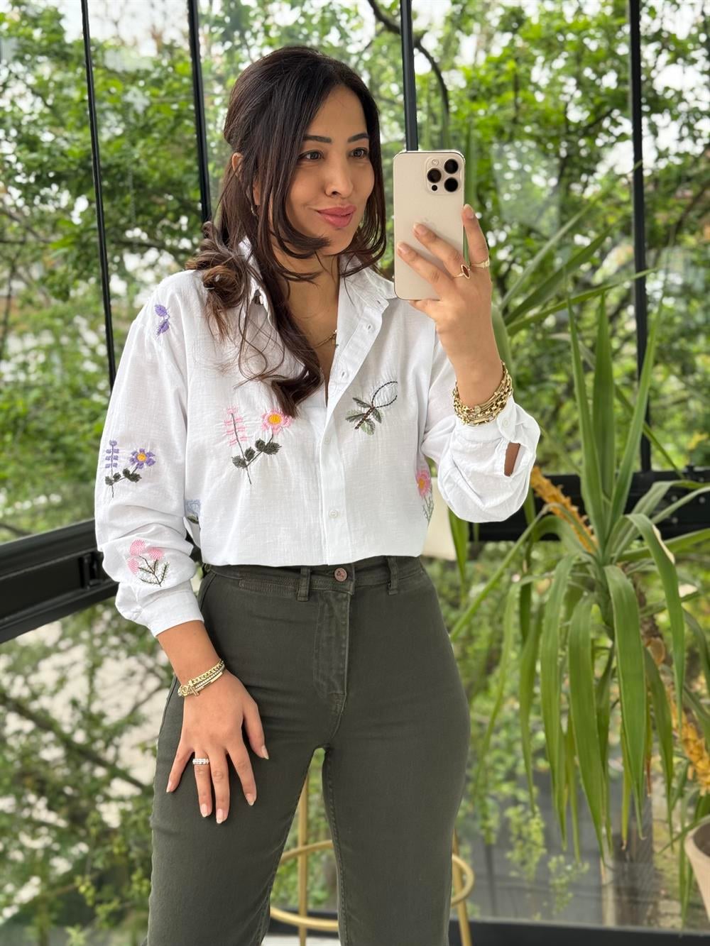 Bahar Nakışlı Gömlek Beyaz