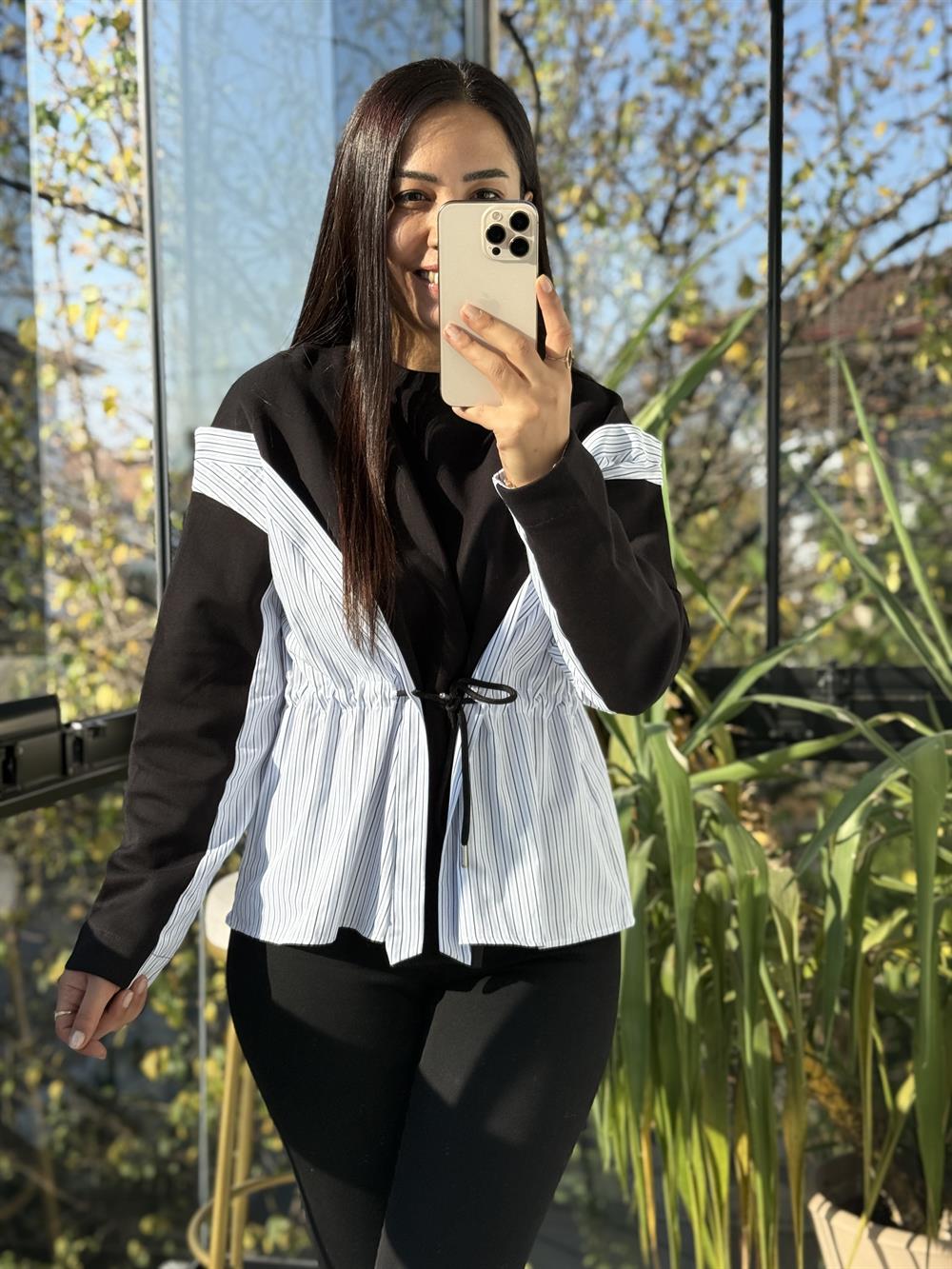 Parçalı Yanı Bağcıklı Sweatshirt Siyah