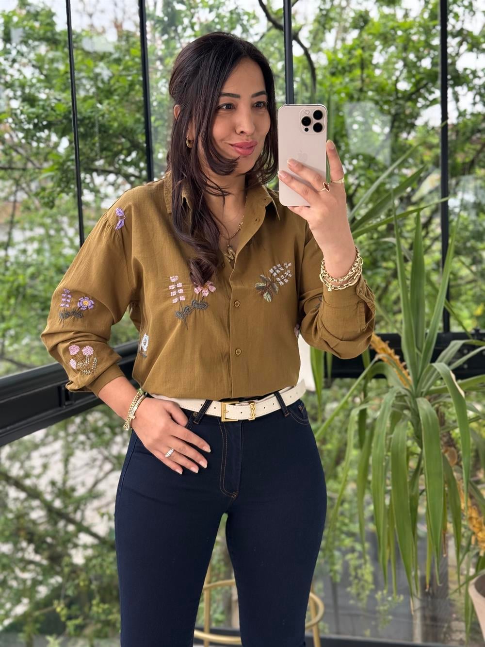 Bahar Nakışlı Gömlek Tütün