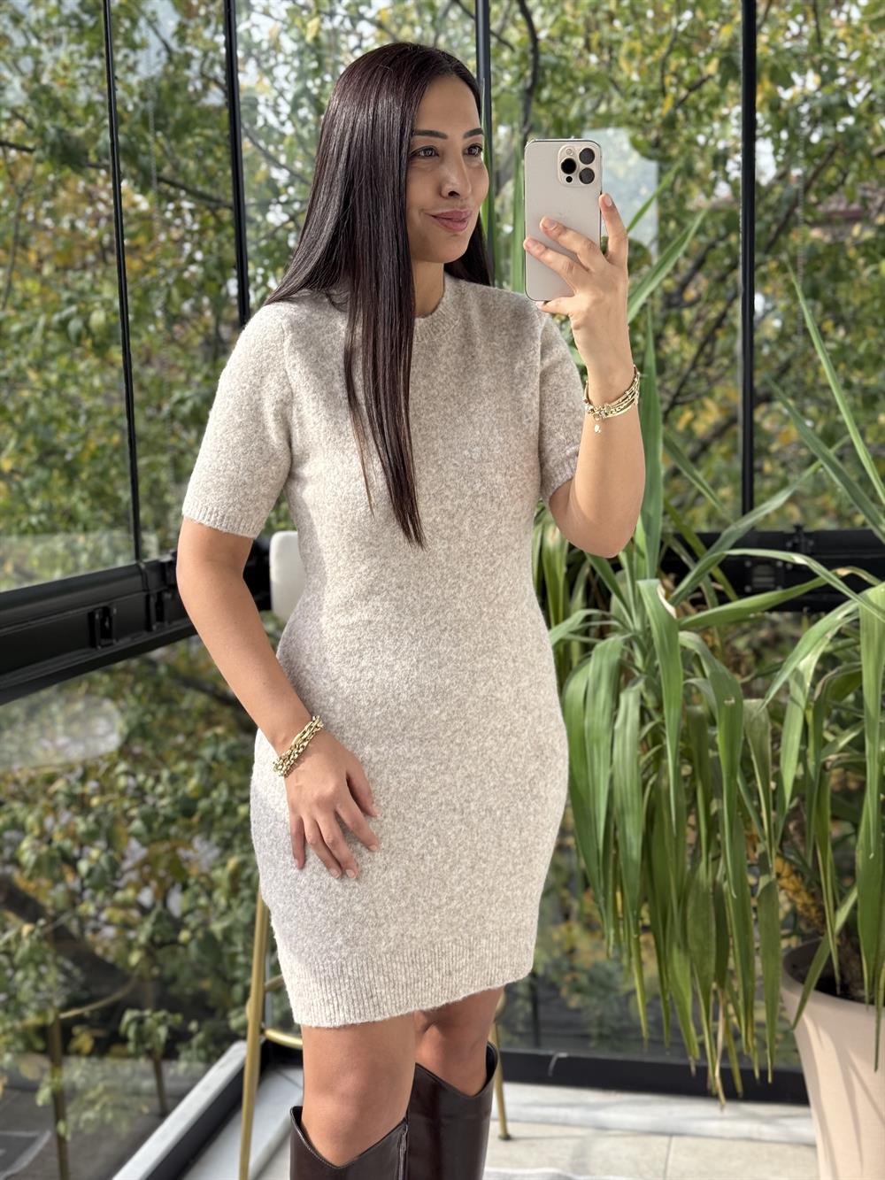 Dilvin Yumuşak Dokulu Kısa Kol Triko Elbise Bej