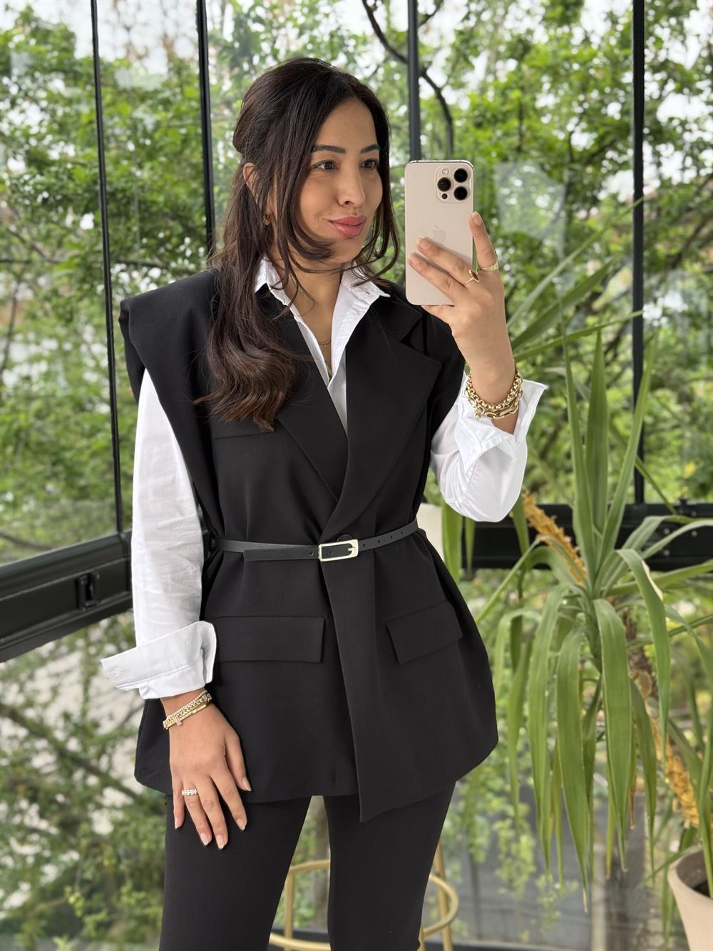 Vatkalı Kemerli Yelek Siyah