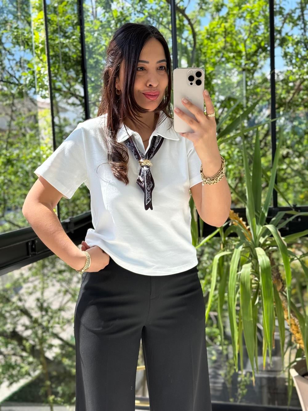 Fularlı Tişört Beyaz