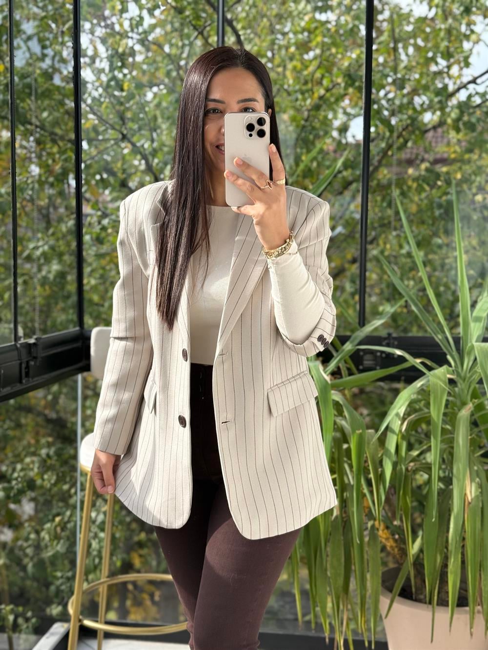 İki Düğmeli Çizgili Yün Blazer Ceket Bej