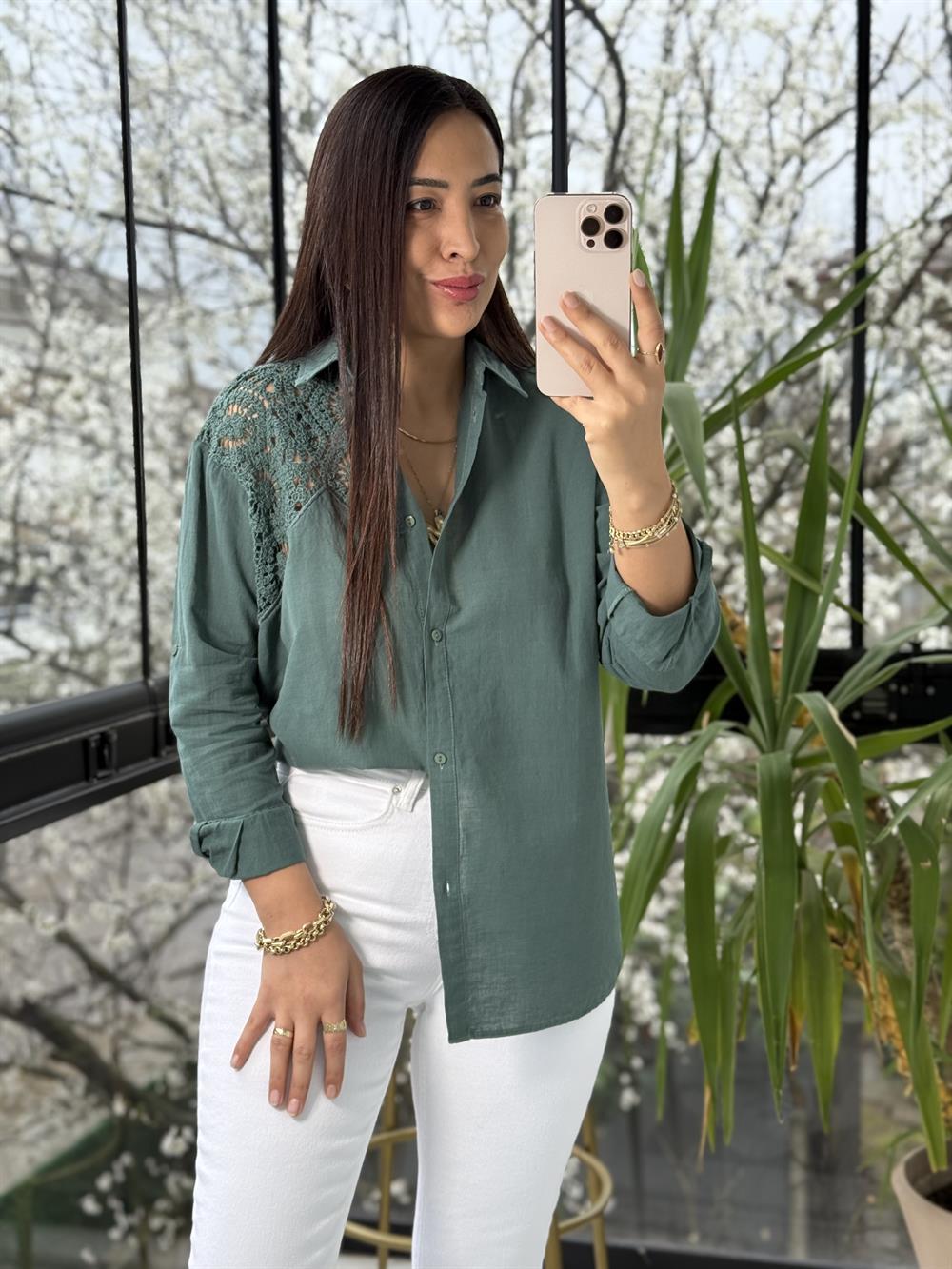 Omuz Dantel Detaylı Natural Gömlek Petrol