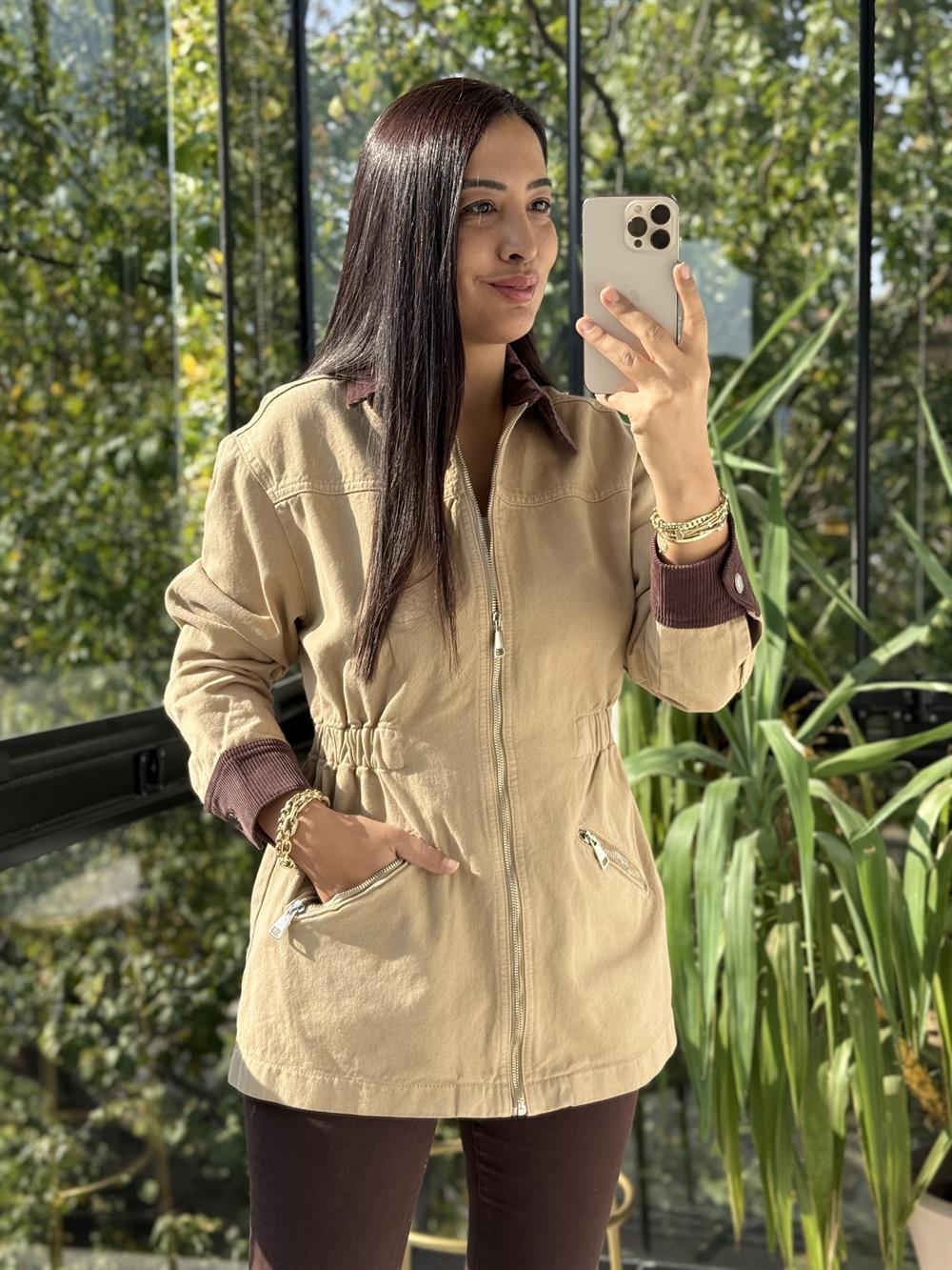 Kadife Detaylı Fermuarlı Kot Ceket Camel