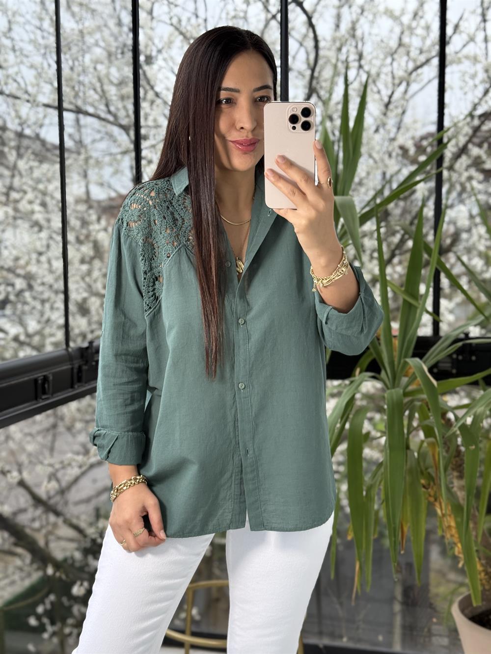 Omuz Dantel Detaylı Natural Gömlek Petrol