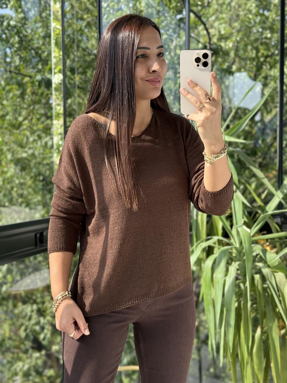 Kayık Yaka İnce Triko Kahve